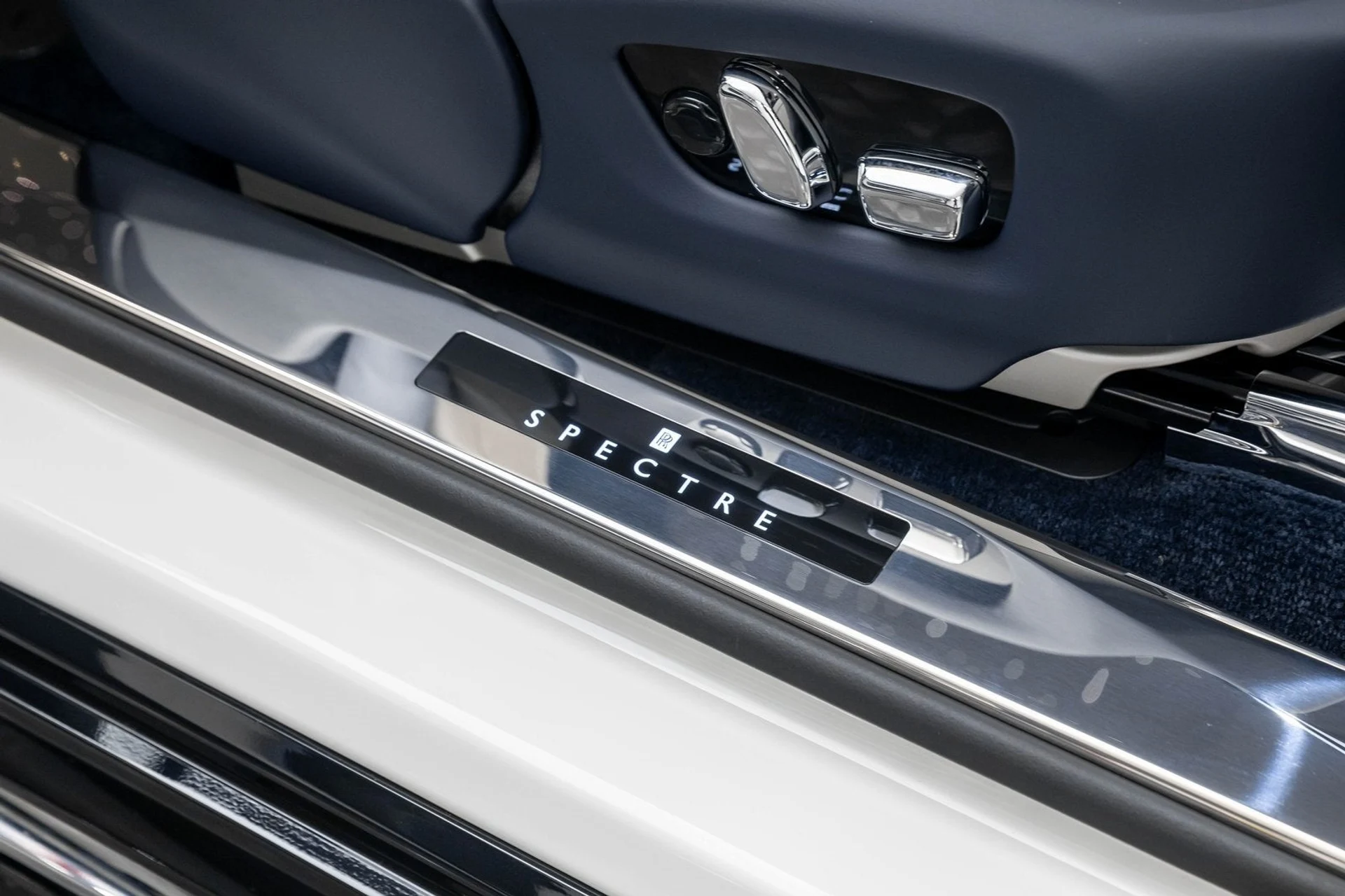 mph026_2489919900_27_f5a3d1296e