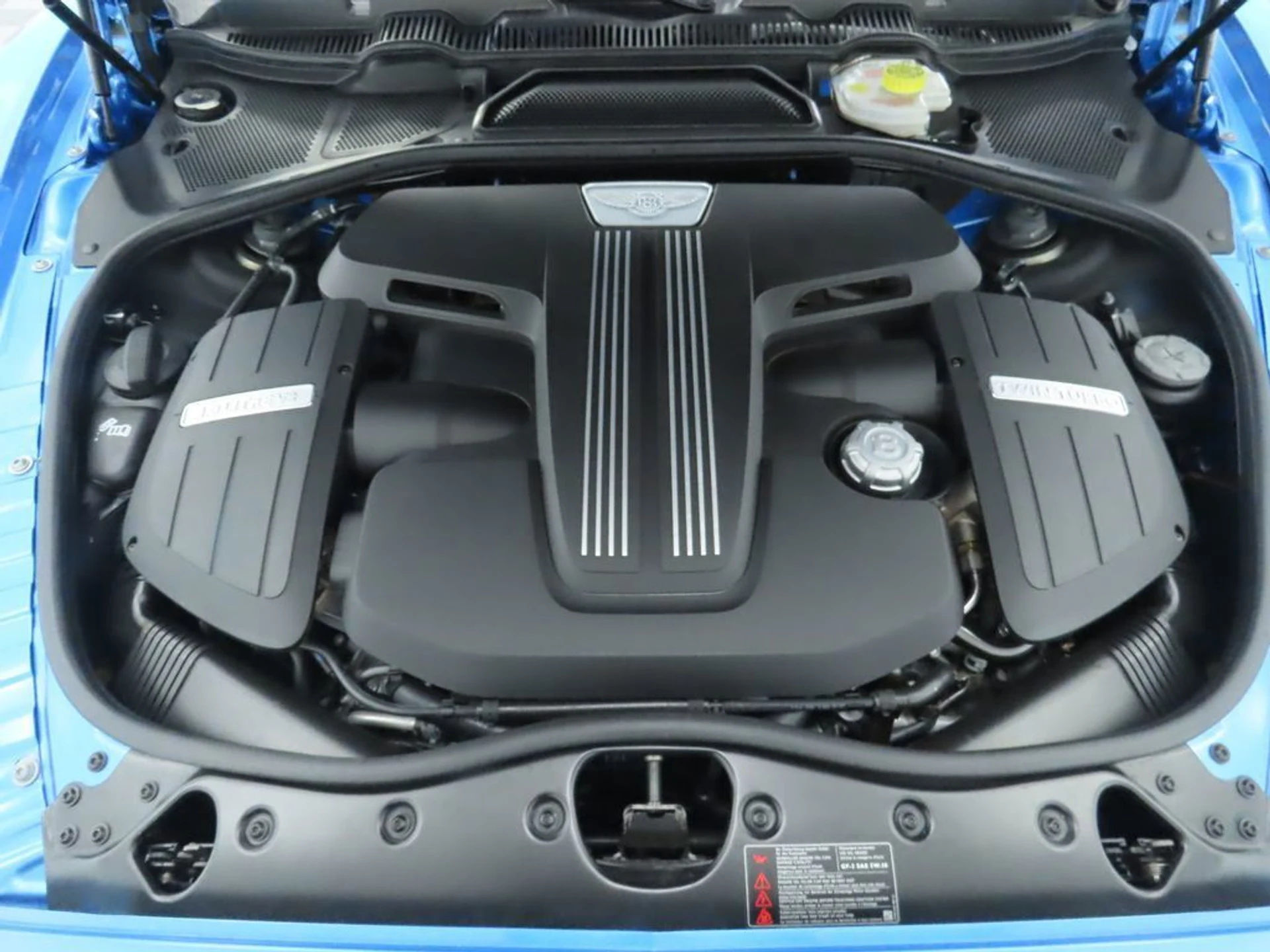 mph026_2495263126_used_2014_bentley_continental_gt_v8_s_2drconvertible_8119_22979396_27_1024_c87ddd7026