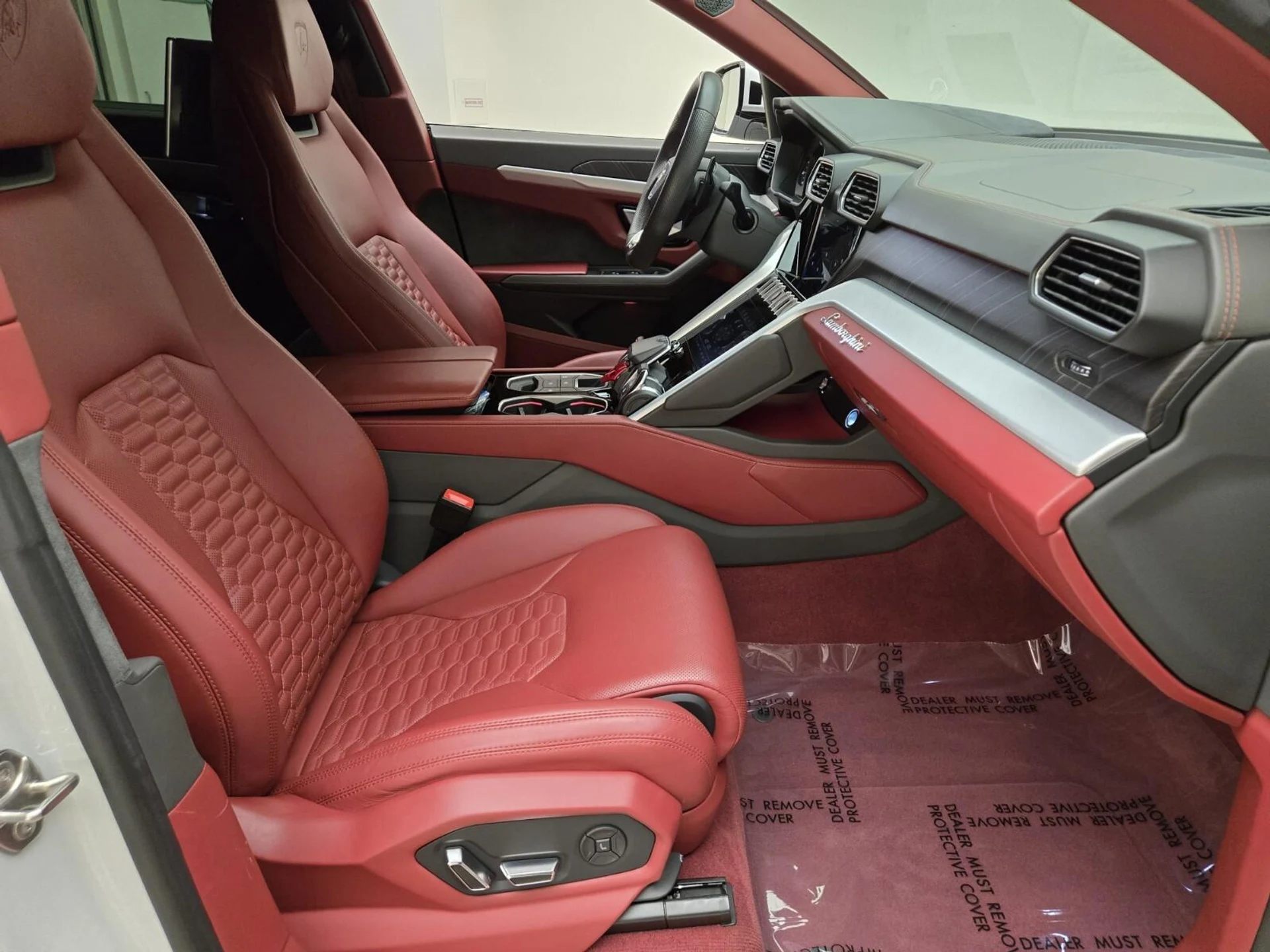 mph026_2504128979_Used_2020_Lamborghini_Urus_1753165164_006c462087