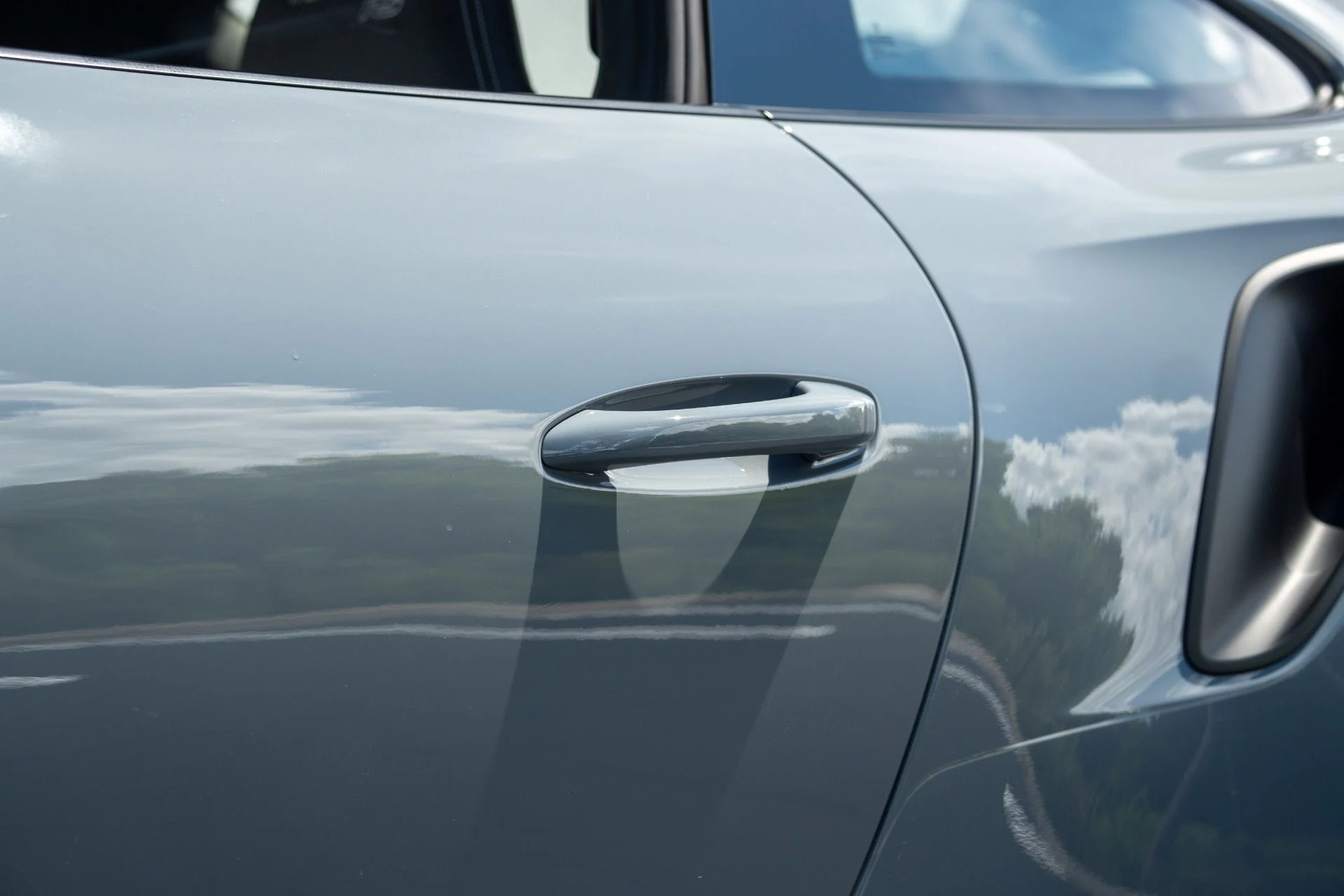 mph026_25049461_Used_2023_Porsche_911_GT_3_RS_1757968217_511f28c199