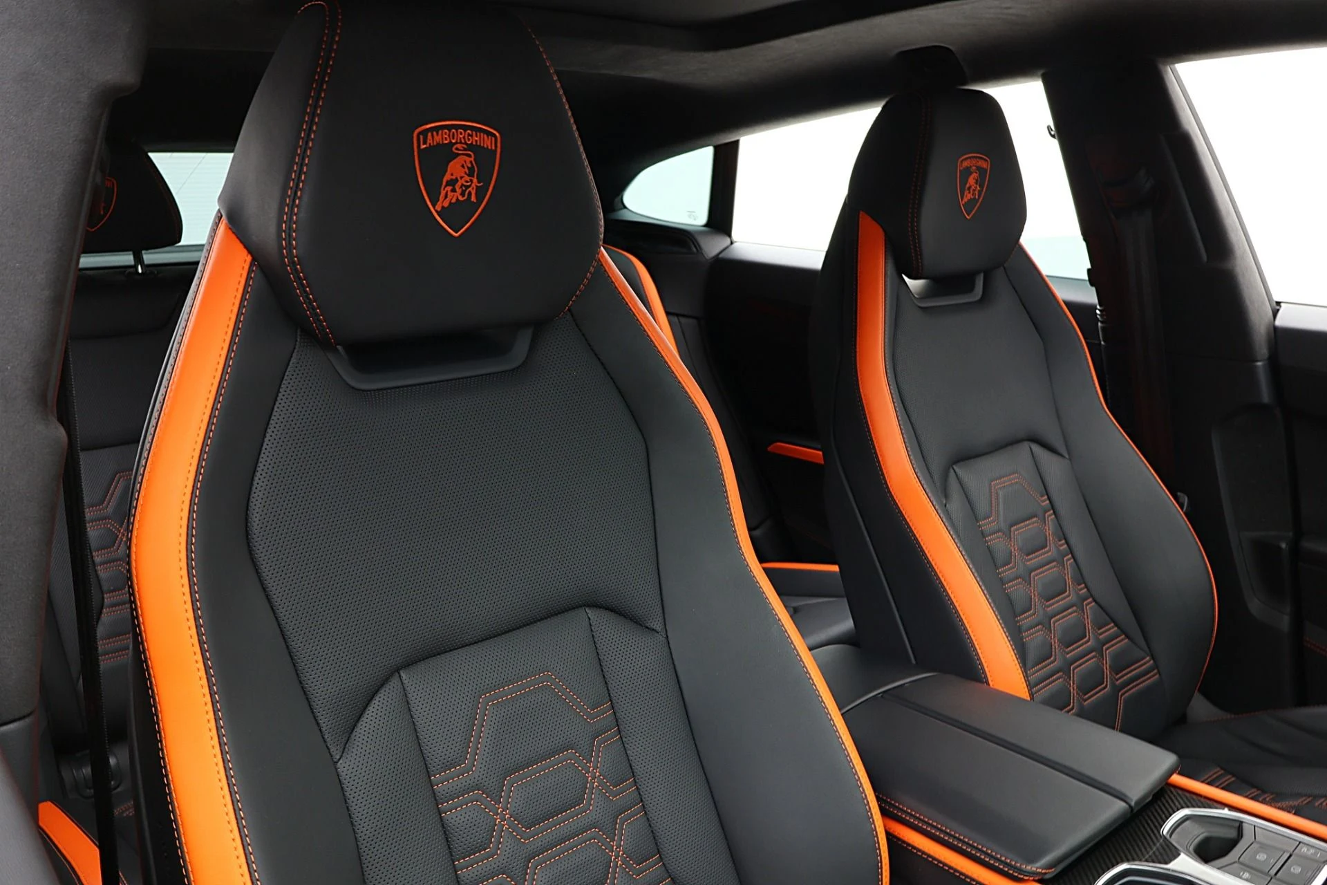mph026_2507136563_Used_2025_Lamborghini_Urus_SELEASE_OPTIONS_AVAILABLE_6bfc90c039
