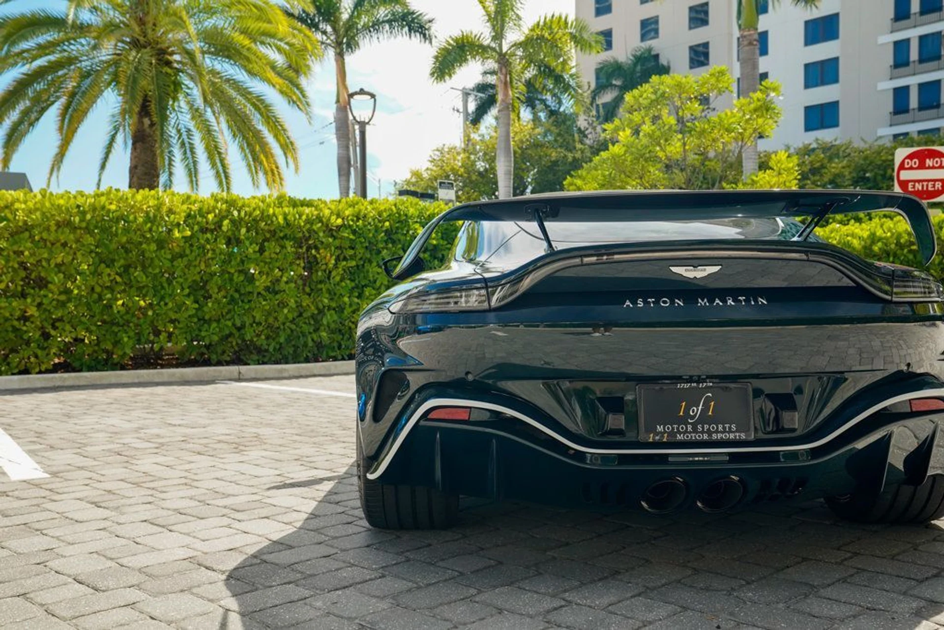 mph026_2512156218_used_2023_aston_martin_vantage_v12coupe_14354_22896697_27_1024_040d8a4f1e