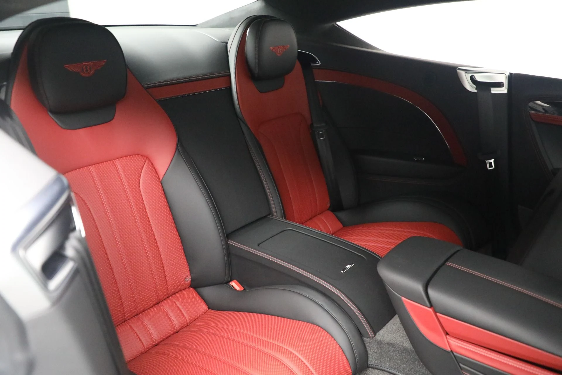 mph026_2515085979_Used_2024_Bentley_Continental_GT_V8_3bd029ffb1