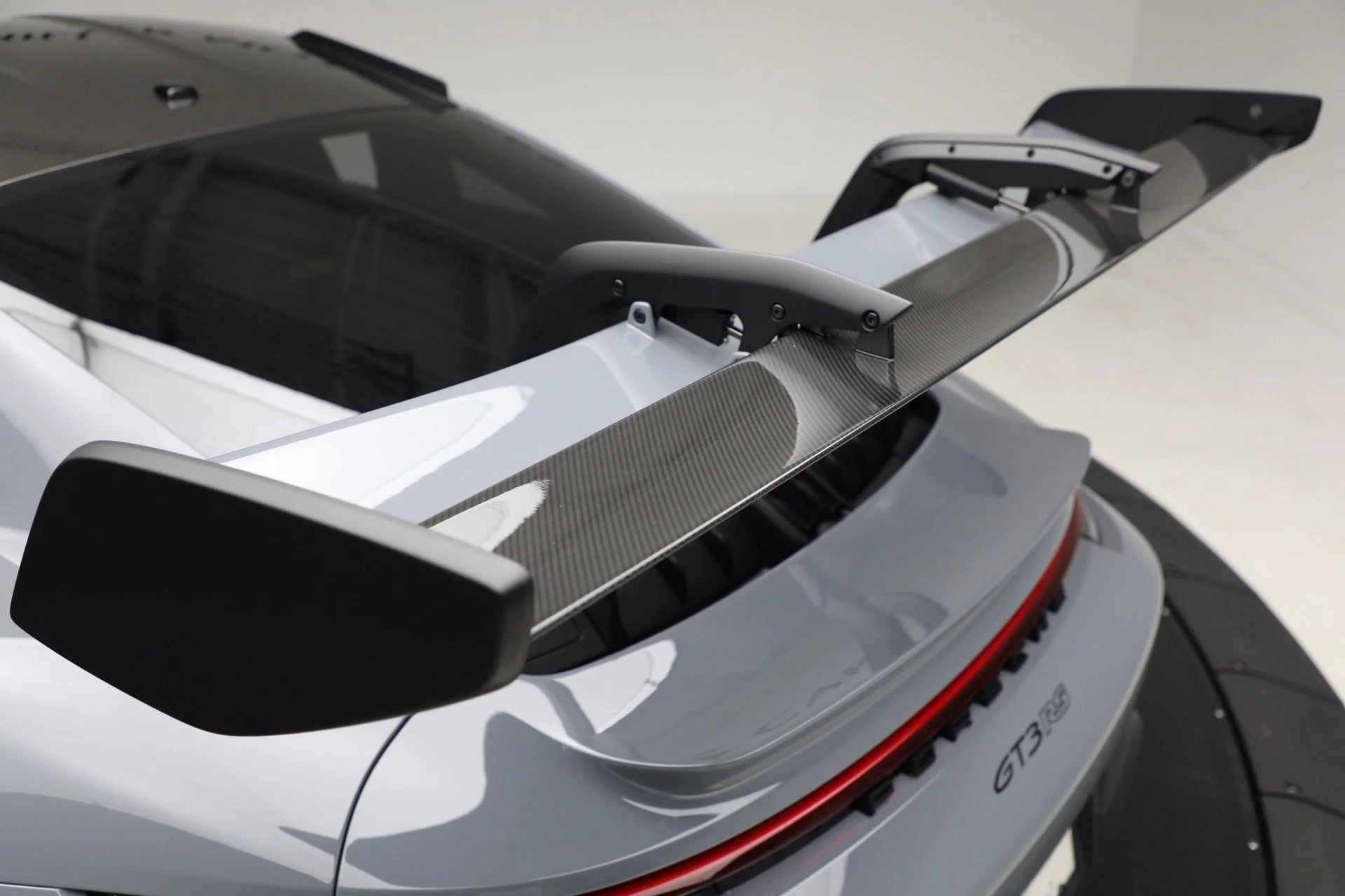 mph026_2523193270_Used_2025_Porsche_911_GT_3_RS_1763491935_6353d5bfa6