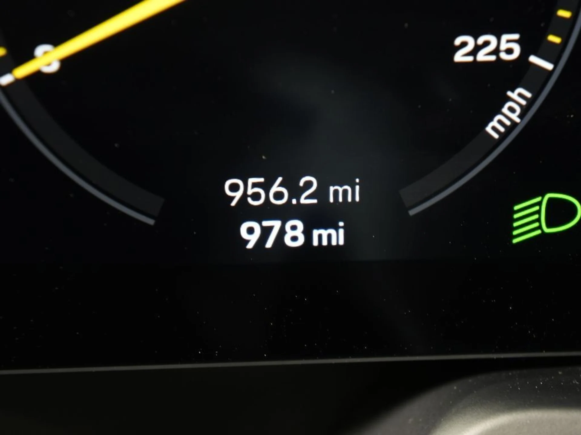 mph026_2531561217_27_23159373e5