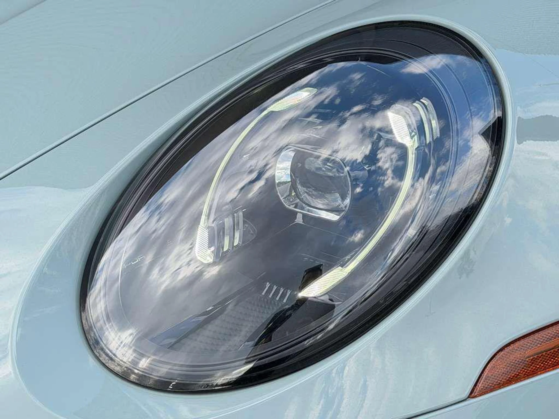 mph026_2533766352_Hb_Xv_D9_x5_EQWOKX_63y3_Y_Cj_V3_Q_Zc_c34a64febf