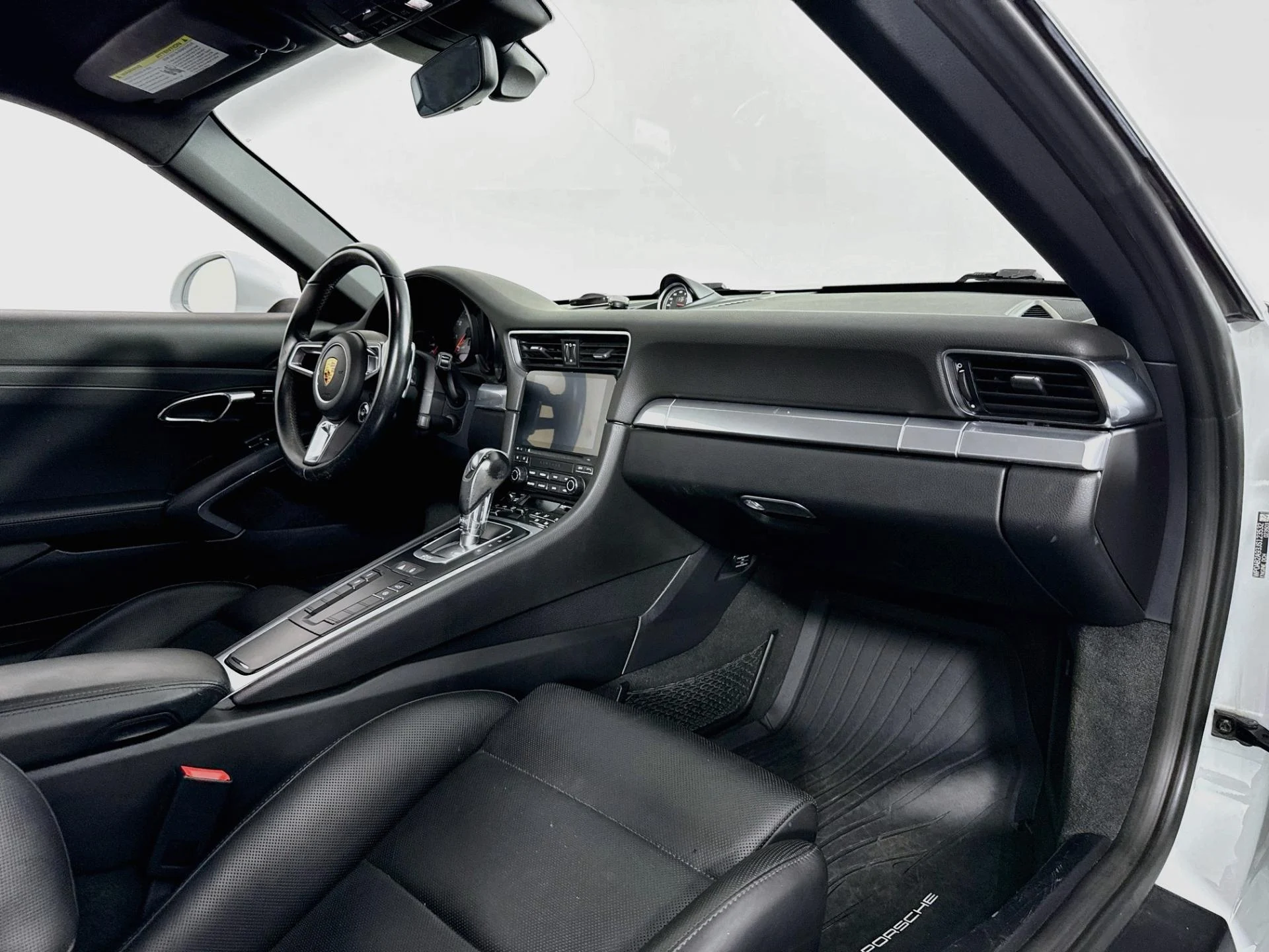 mph026_2535440772_Used_2018_Porsche_911_Carrera_S_1791577847_9f9bd24b25