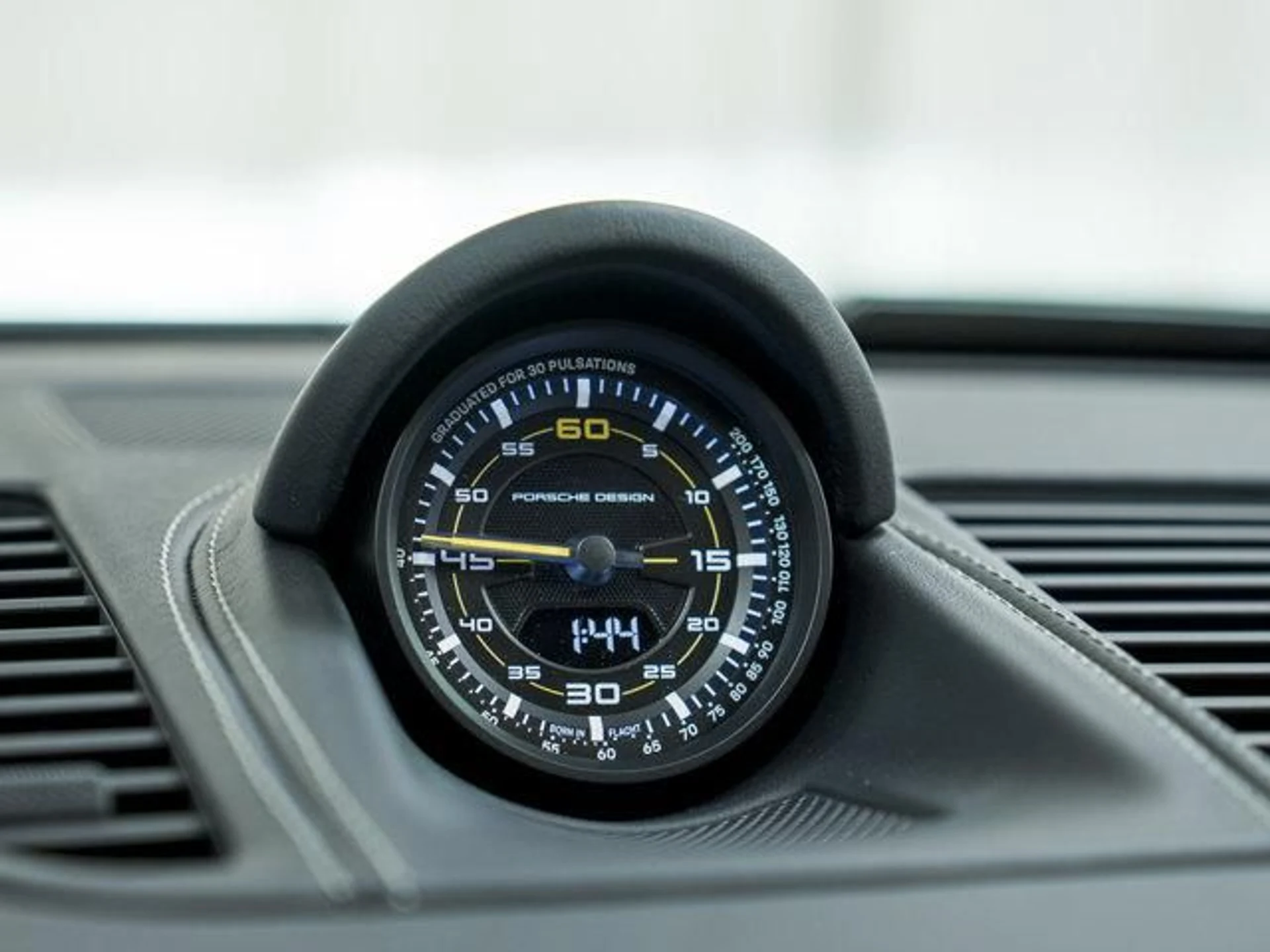 mph026_2544955899_CKBCEI_Rp33_Gu_QYW_Fz_A_Qs_D8_Ej_L0_306a092d7f