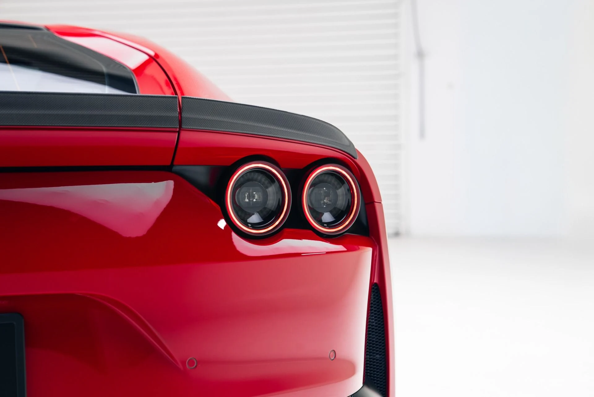 mph026_2547646050_Used_2019_Ferrari_812_Superfast_1766432175_21eaf0474b