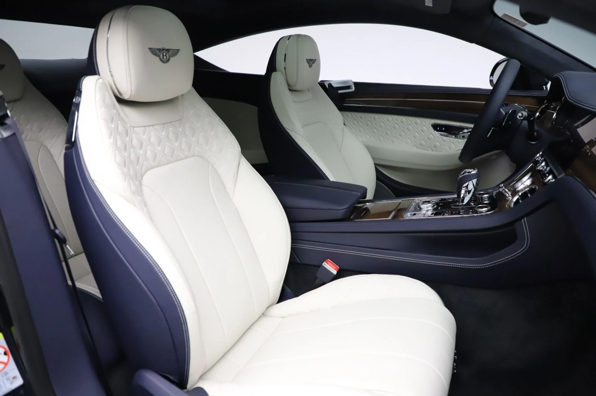 mph026_2550272740_Used_2021_Bentley_Continental_GT_V8_9d01cb12b3