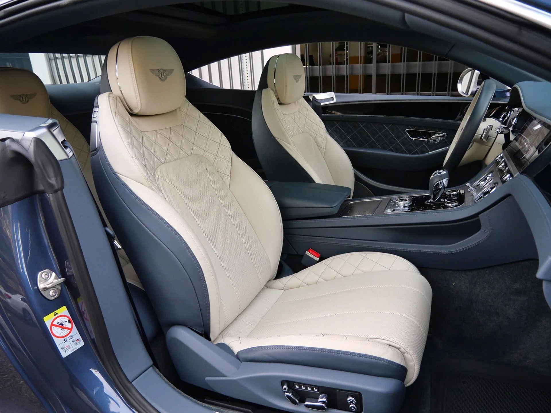 mph026_2557717175_f54b9c32484efcaa1bb4f4181b9ea8b3x_ce658ed613