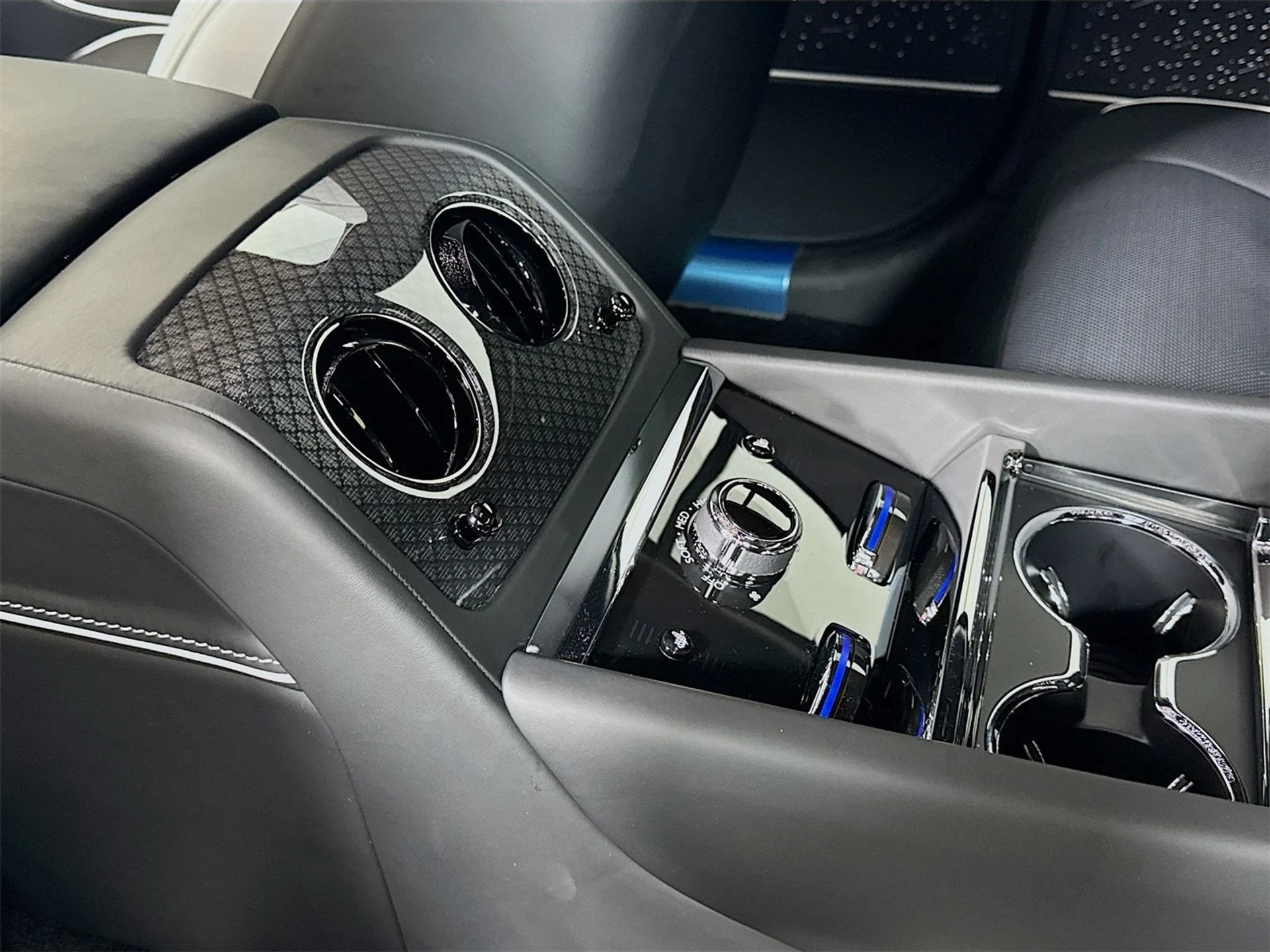 mph026_2562894665_54398cb1d1e046460266e95aa1829763x_1e31dcee4a