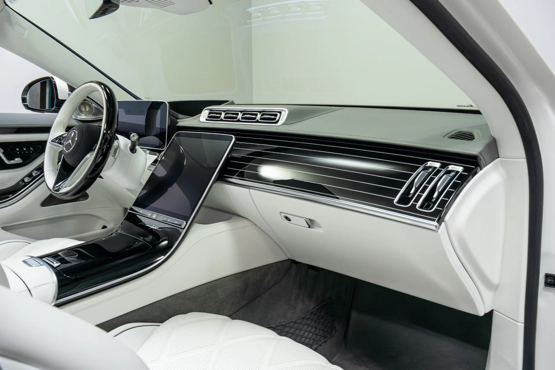 mph026_2569014314_Used_2023_Mercedes_Benz_S_Class_Maybach_S_680_4_MATIC_1776091551_6ffc4ebe06