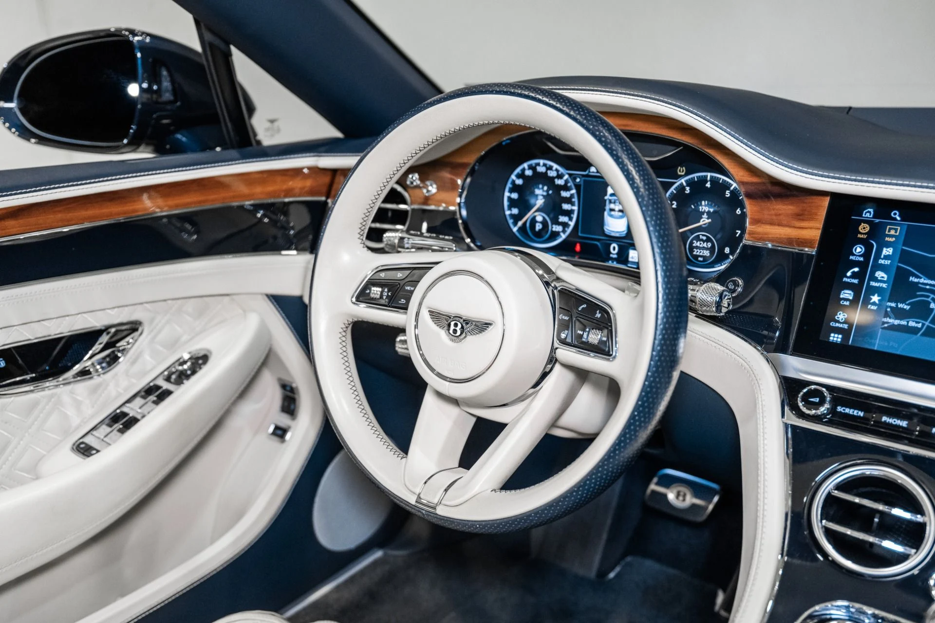 mph026_2572817176_Used_2022_Bentley_Continental_GT_V8_1792760258_73fdabd820
