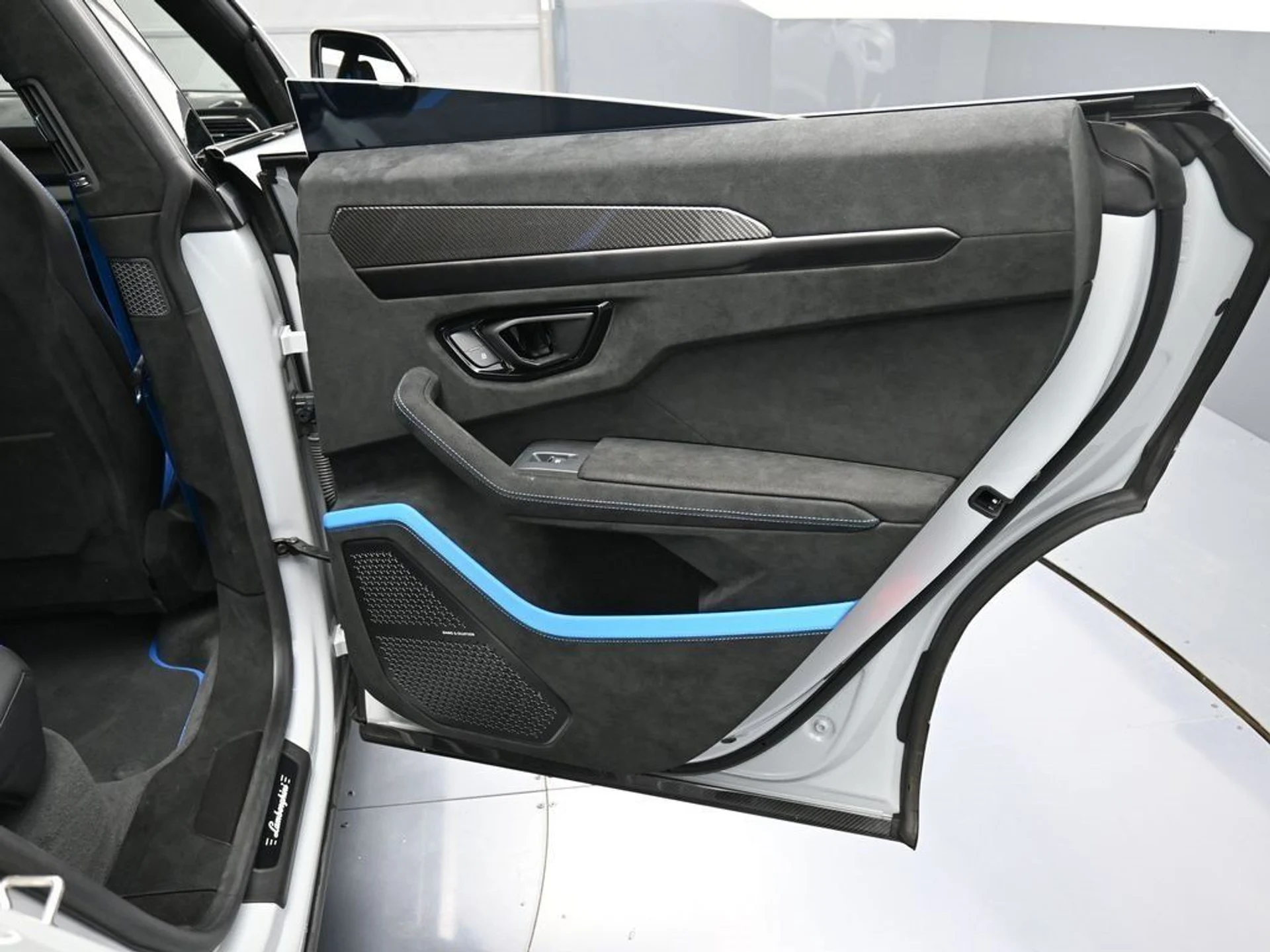 mph026_2572890949_2856696cc0487b4deabdd668d8d873ef_42d5daff9a