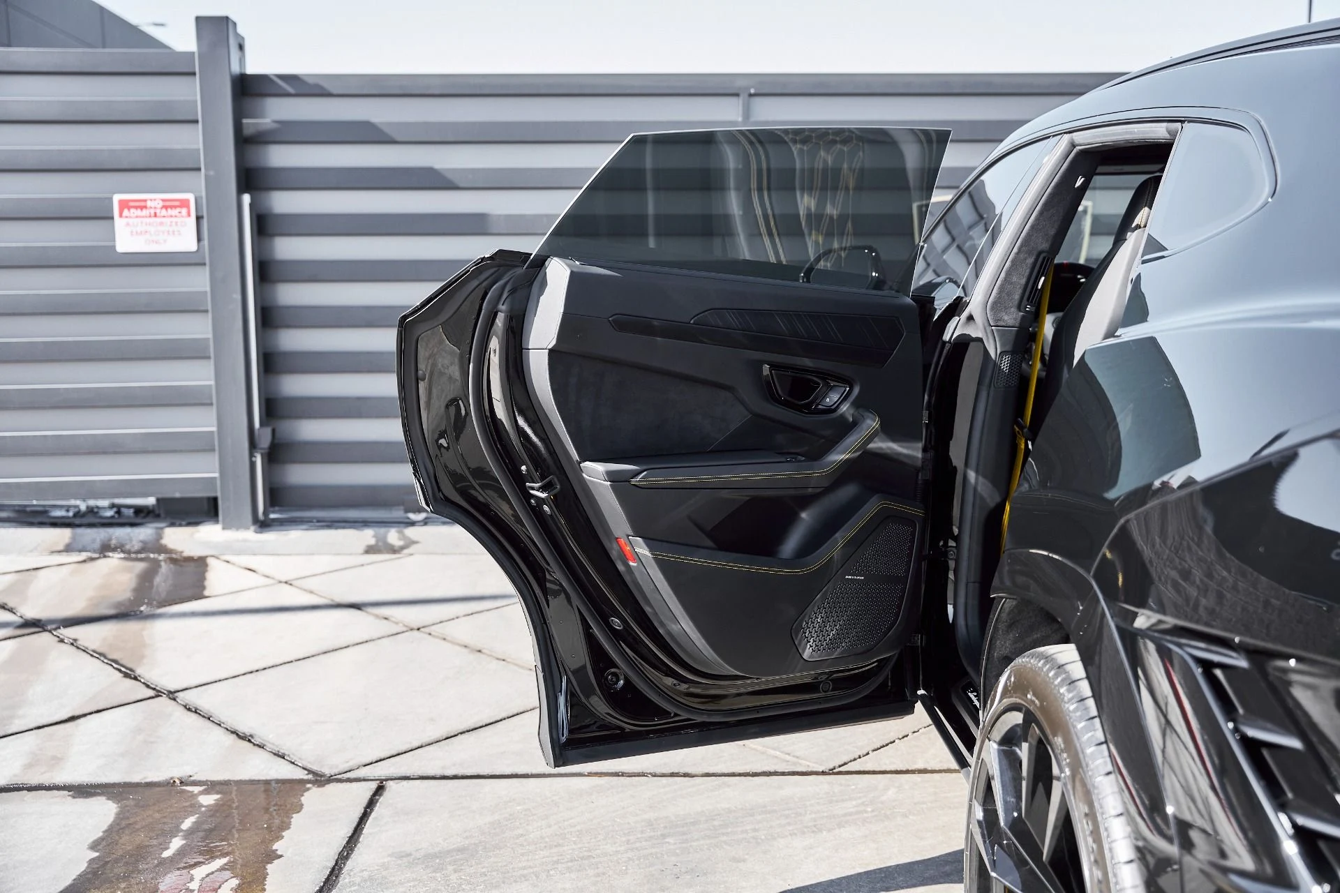 mph026_2574222517_Used_2024_Lamborghini_Urus_S_1770085857_a877fd0bc0