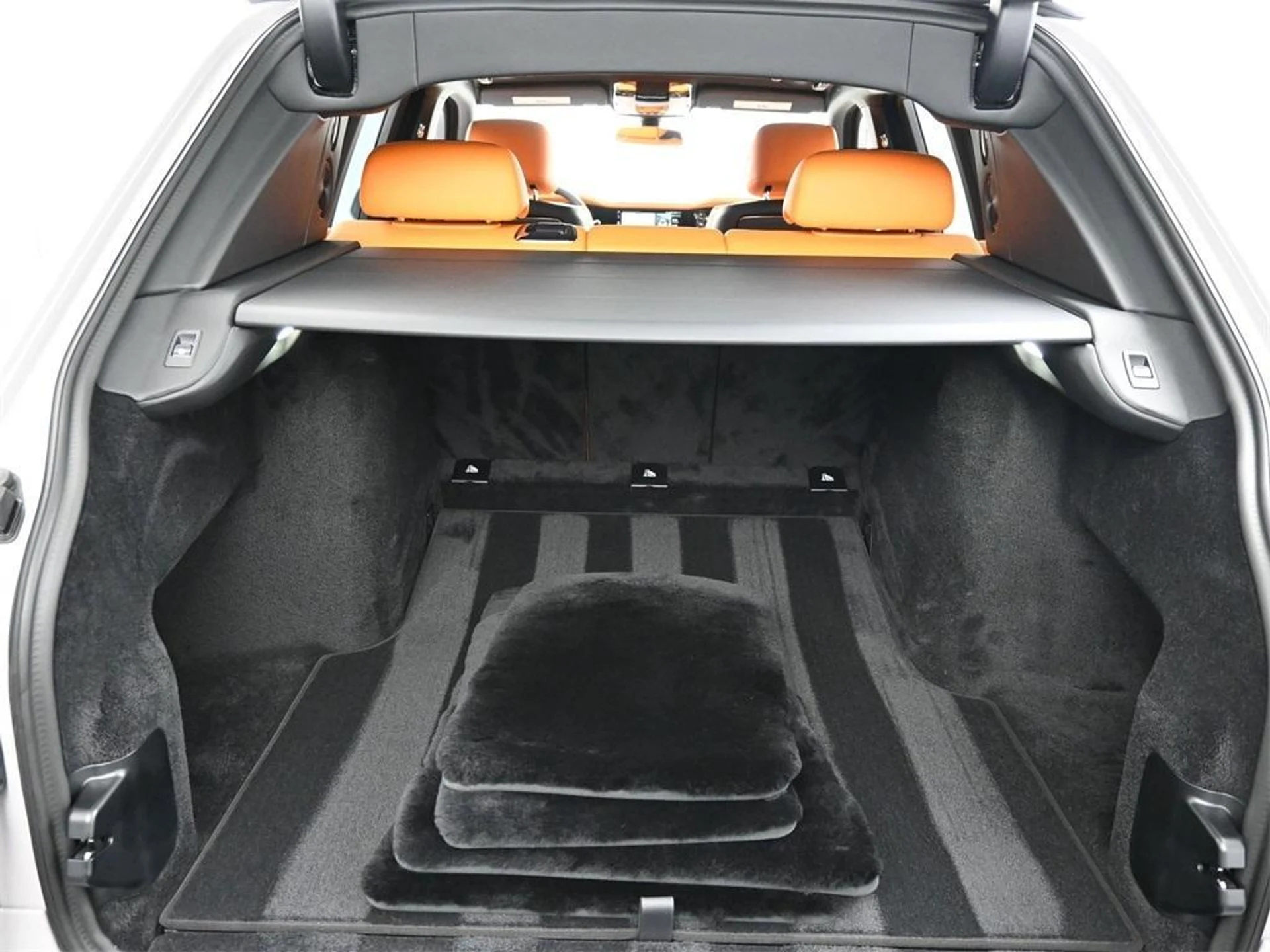 mph026_2576666681_Ellu7i_Wc_AGJ_Ft_Tu_AHU_Iuk_Sl_WT_5c_51a7691f5f