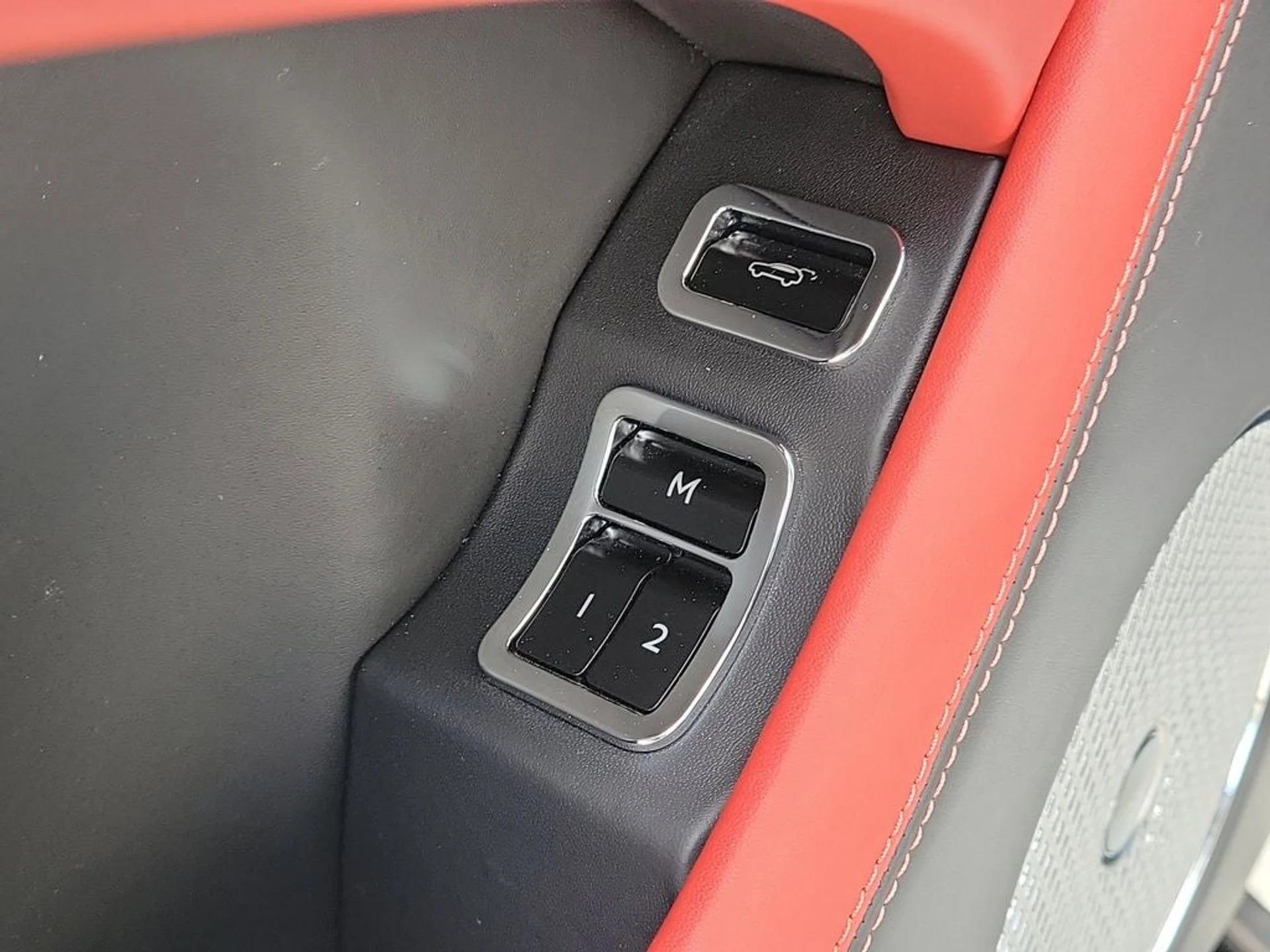 mph026_2581190972_27_554799b474