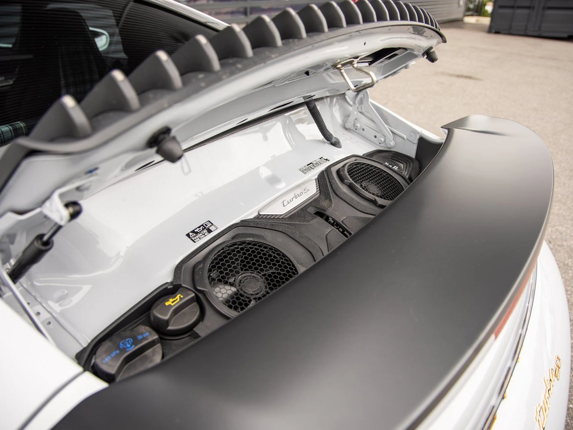 mph026_2582856344_27_9cab486271