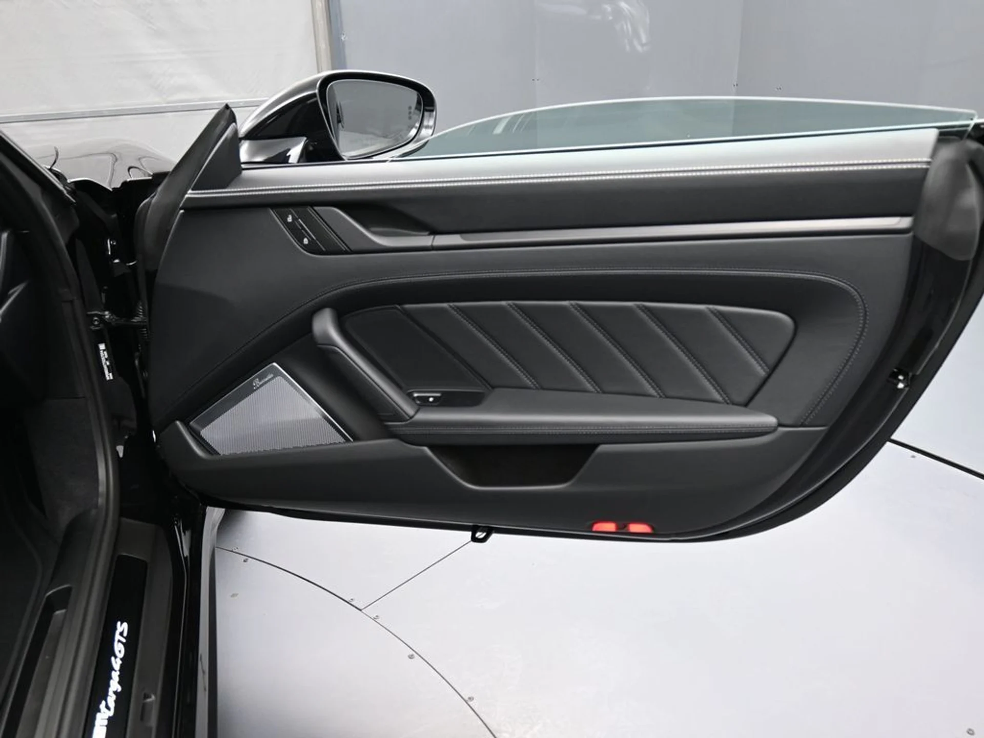 mph026_2587174992_113a242d_d23a_46b0_9ebc_61502519f55a_743de2c42b