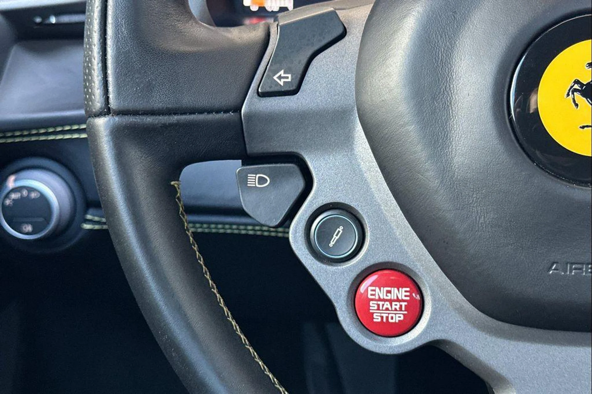 mph026_2587350160_4_O55xvk5_Su_Z6a_A0svvn2m_L_Pmc_Ec_5e088df51d