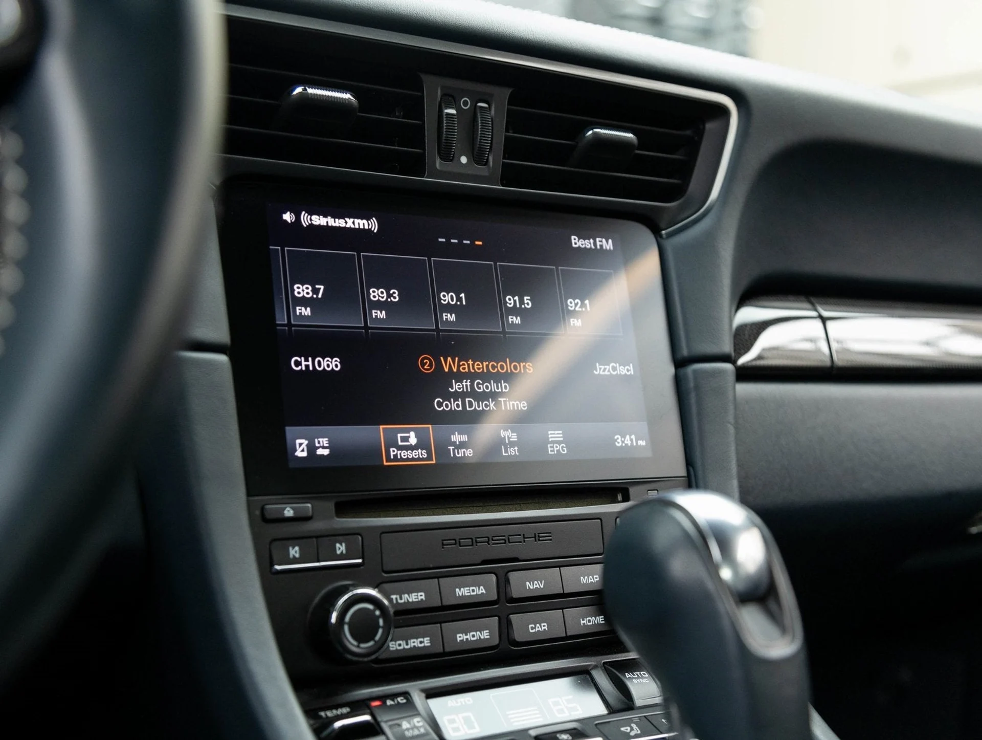 mph026_2592183962_27_8e06558d77