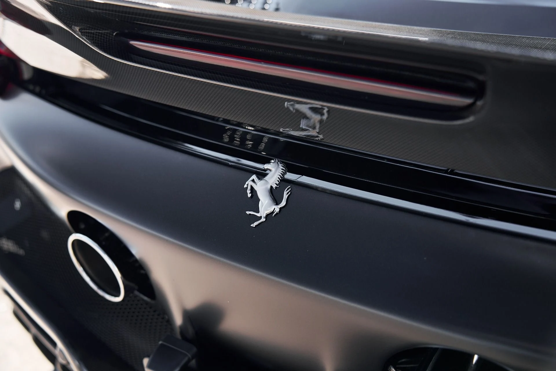 mph026_2592418169_Used_2022_Ferrari_SF_90_Stradale_Base_1760226990_95f71c4b6a