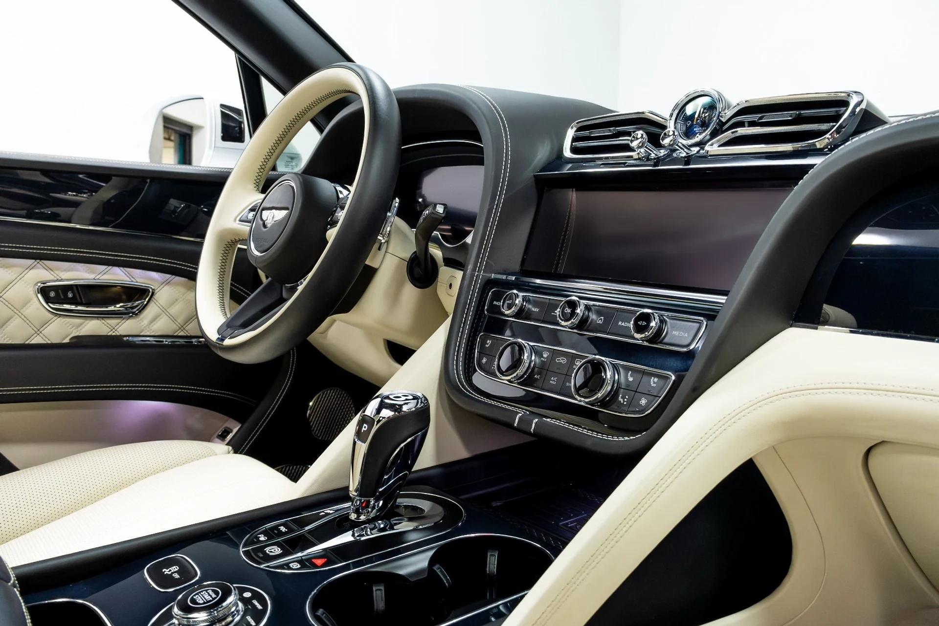 mph026_2604514963_Used_2021_Bentley_Bentayga_V8_First_Edition_1774291657_cb7fcc7617