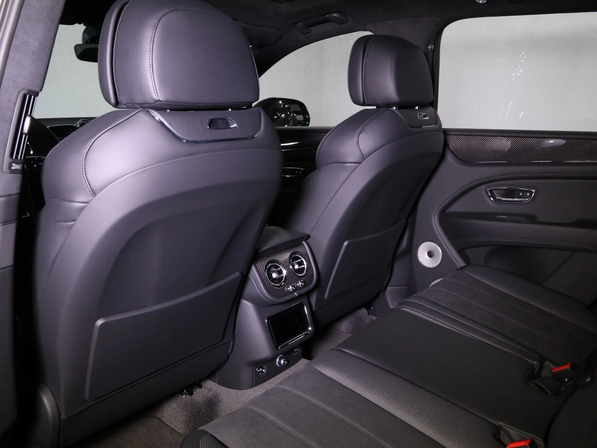 mph026_2609249452_New_2025_Bentley_Bentayga_S_1746144421_9c88b1fa76