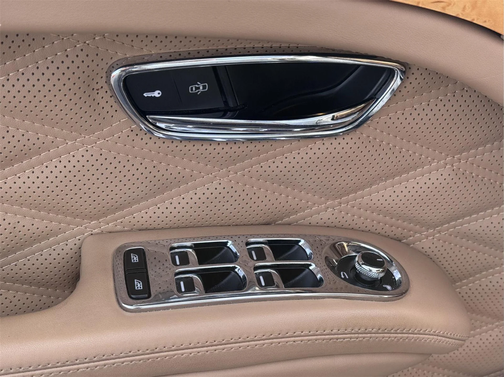 mph026_2611068279_f08e0020f2e8df852471d48ad7f15630_46d2006bcc