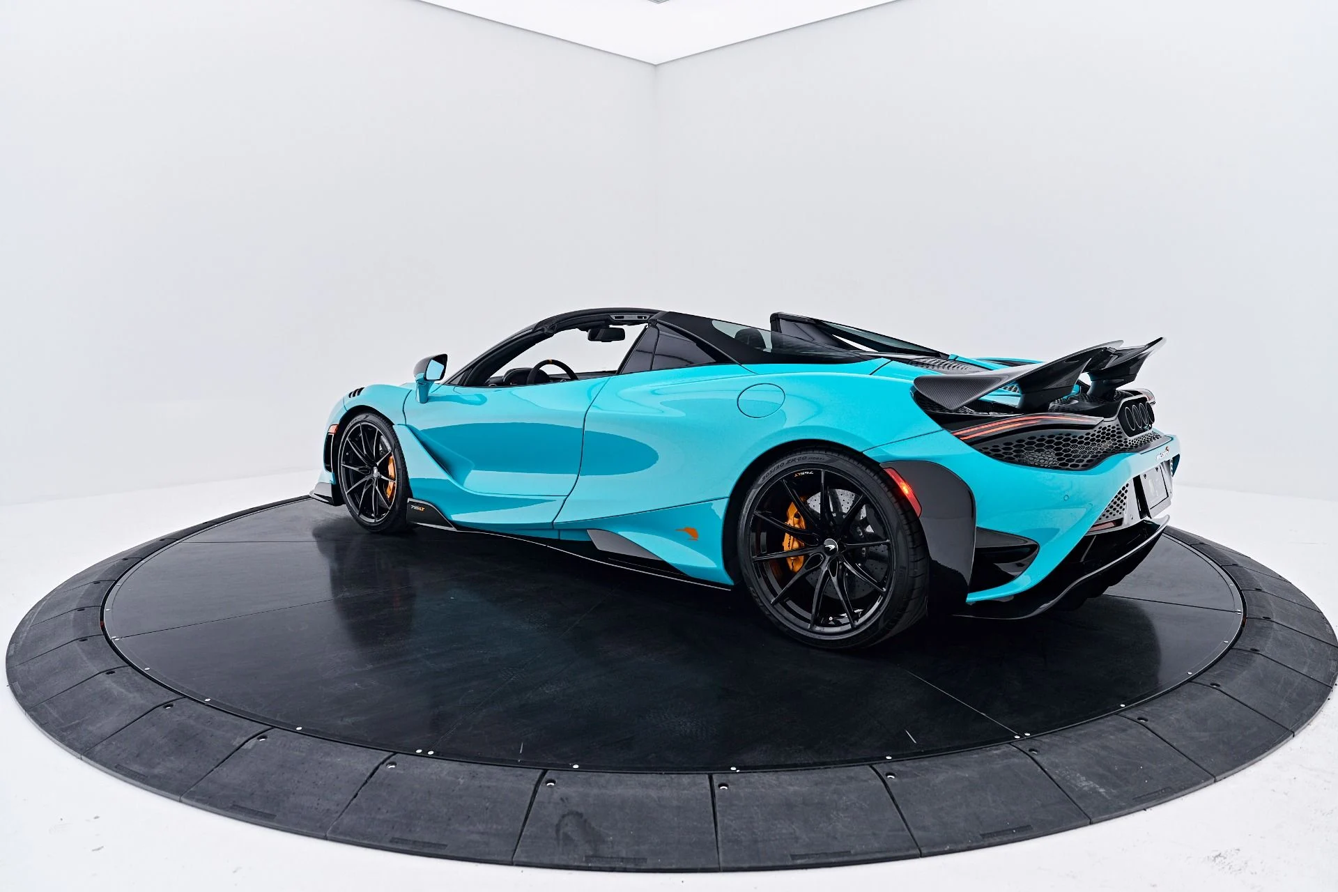 mph026_261546360_Used_2022_Mc_Laren_765_LT_Base_1786488478_fe15898934
