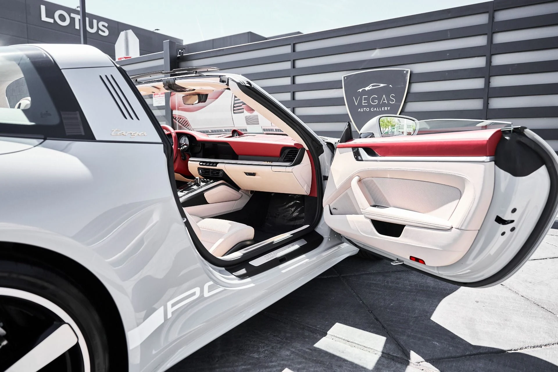 mph026_262397722_Used_2021_Porsche_911_Targa_4_S_1774544040_3f3add48ce