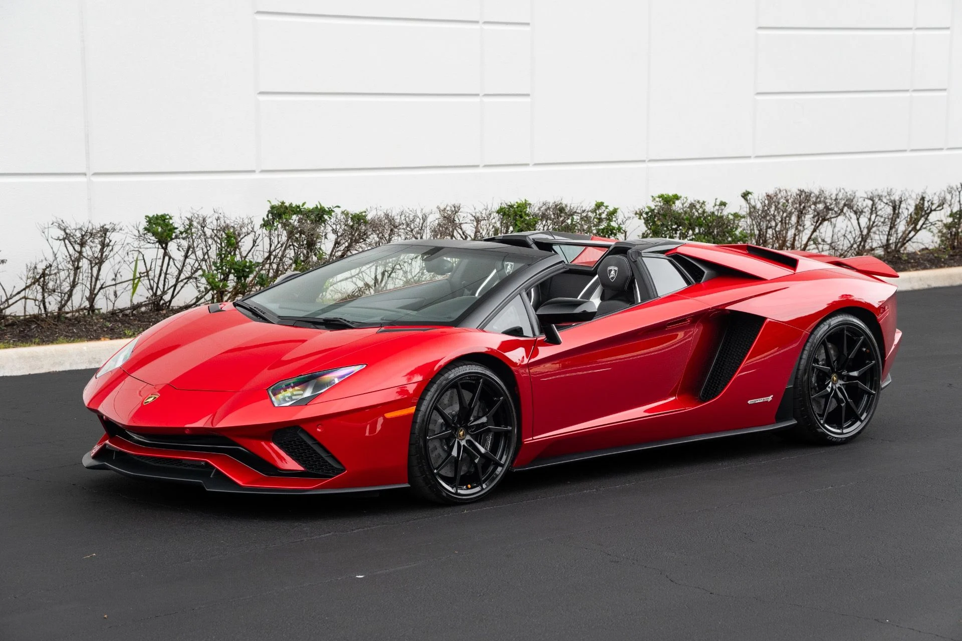 mph026_2626848255_Used_2018_Lamborghini_Aventador_Roadster_LP_740_4_S_1770343320_3a33420d98