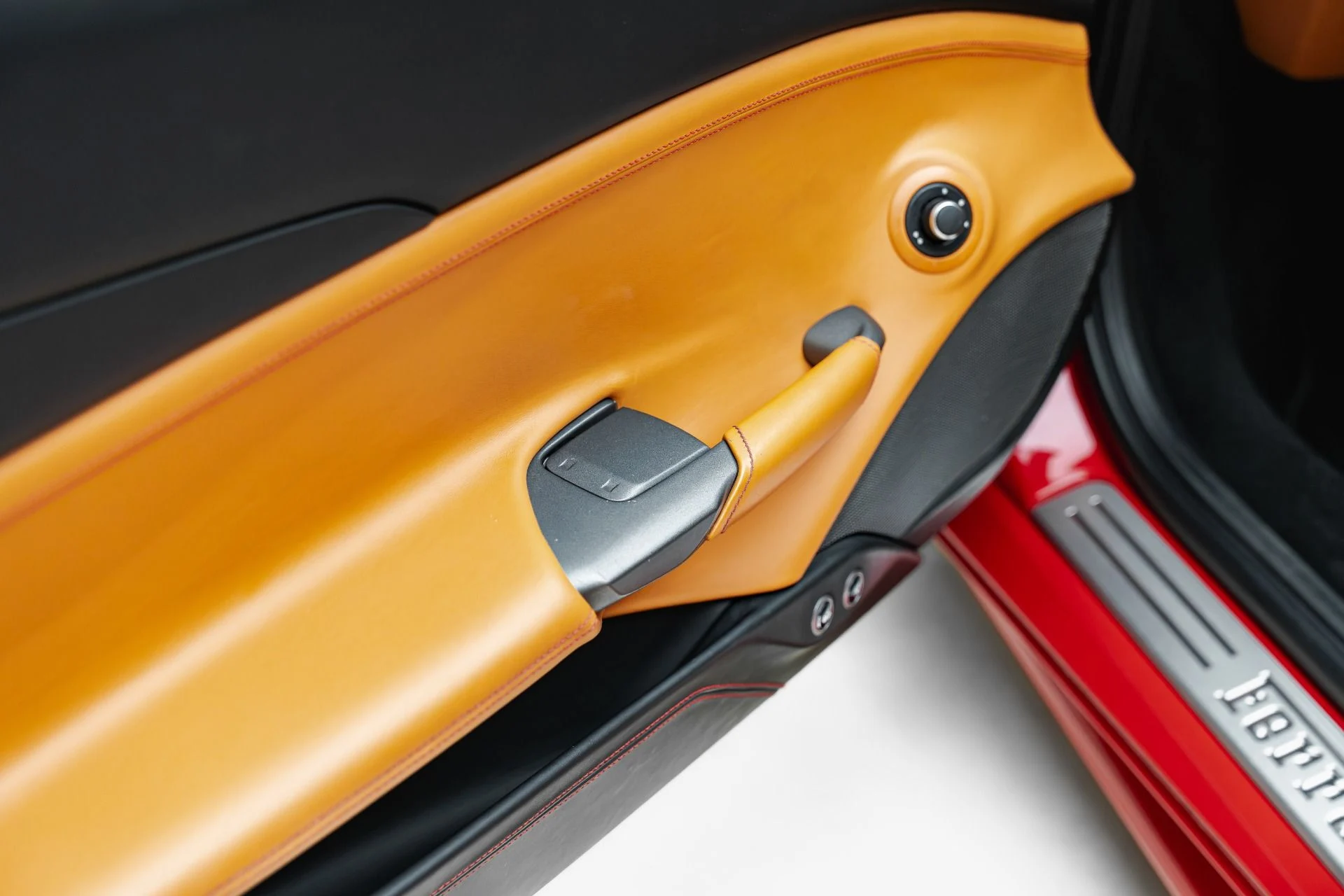 mph026_2632548538_Used_2016_Ferrari_488_GTB_1789513530_6748d61c00