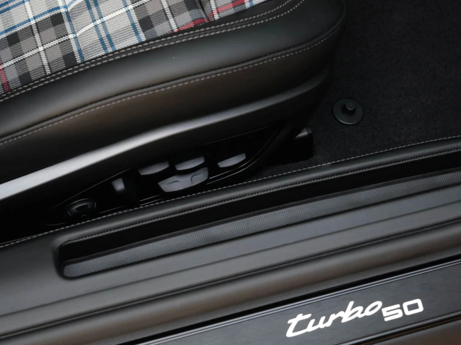 mph026_2636671525_6c3d9c2713934eb98569df75a7dbcb2b_0b1fc827c5