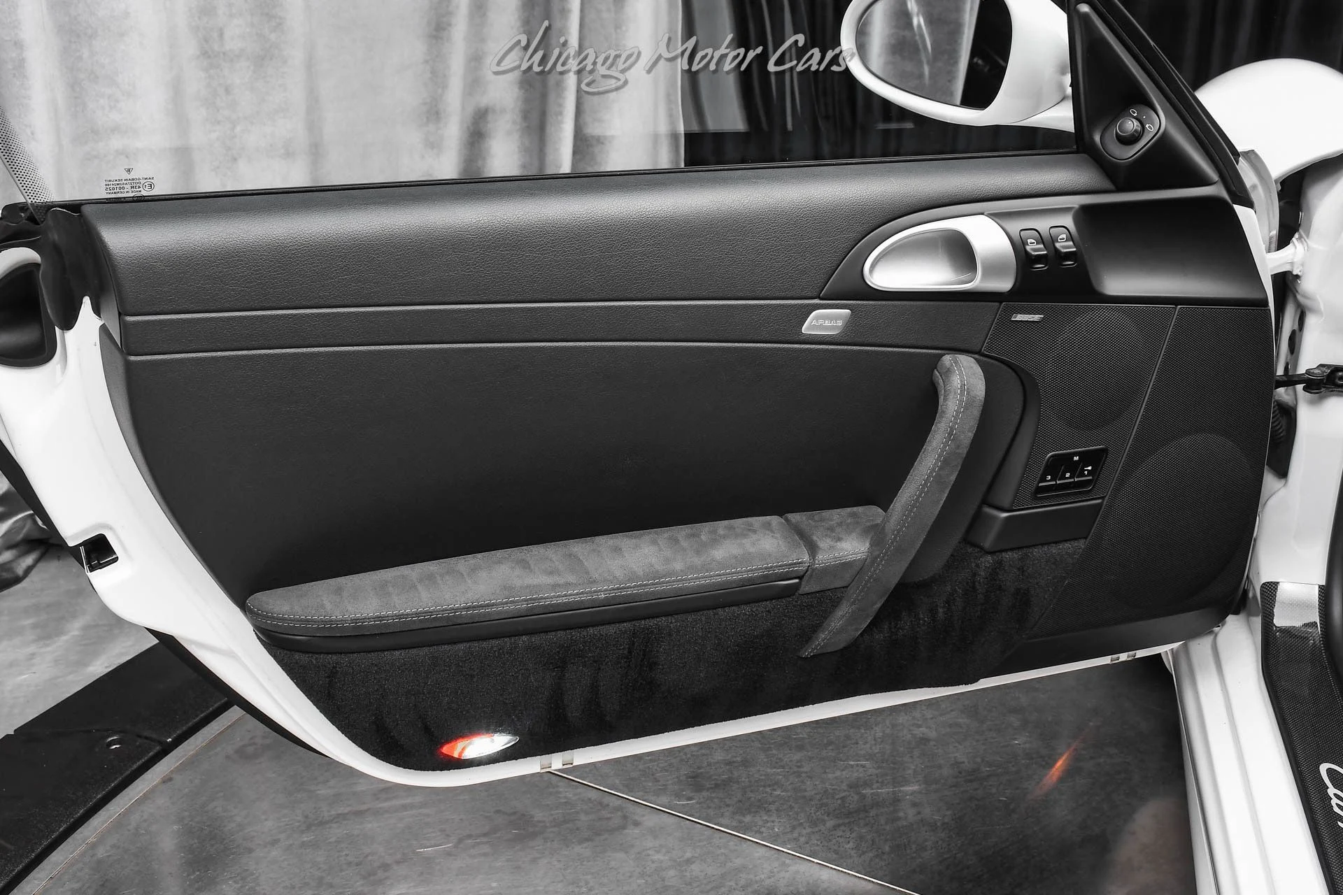 mph026_264209875_12724_p27_l_b70bafeef4