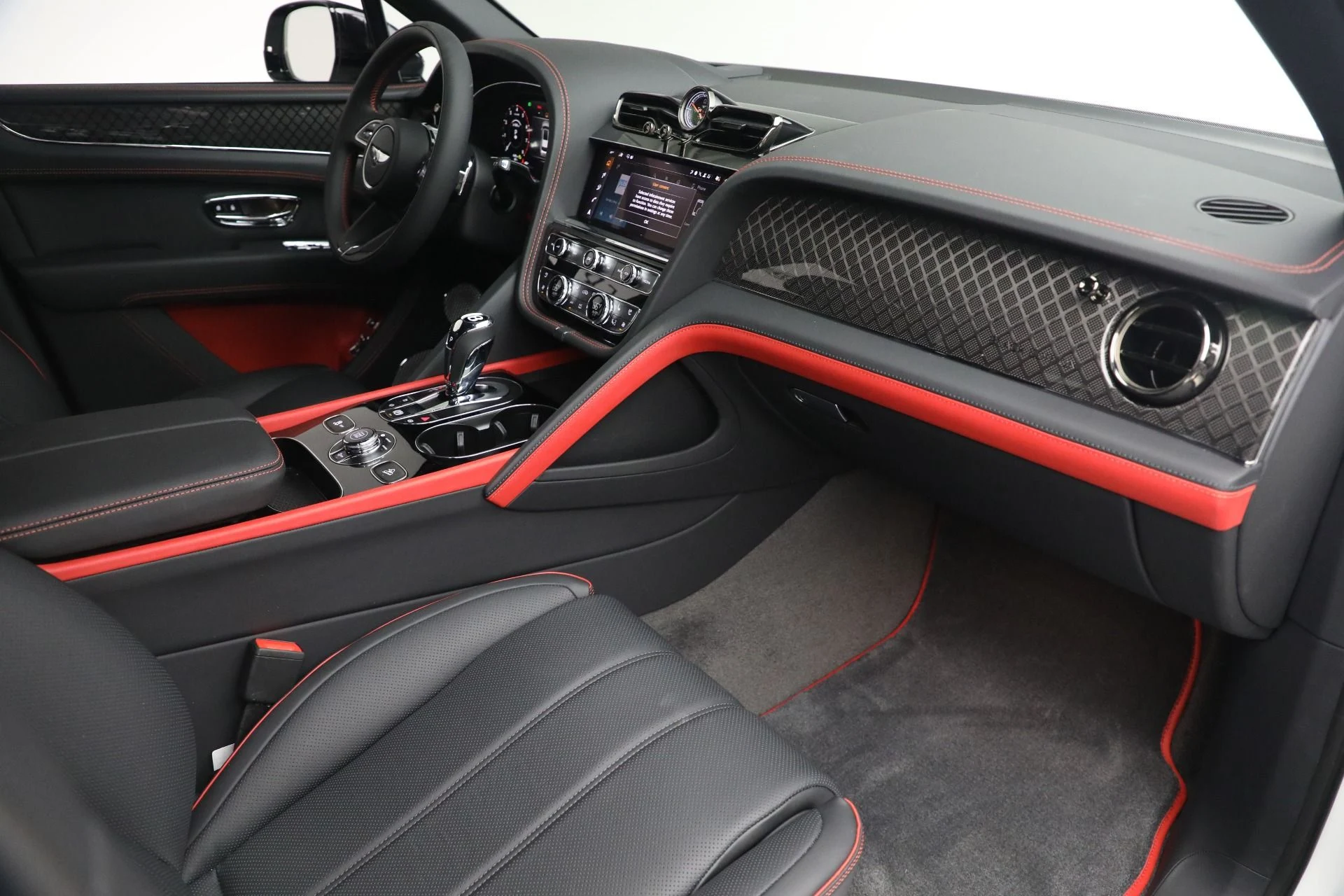mph026_2648142477_New_2025_Bentley_Bentayga_S_Black_Edition_17939012f1