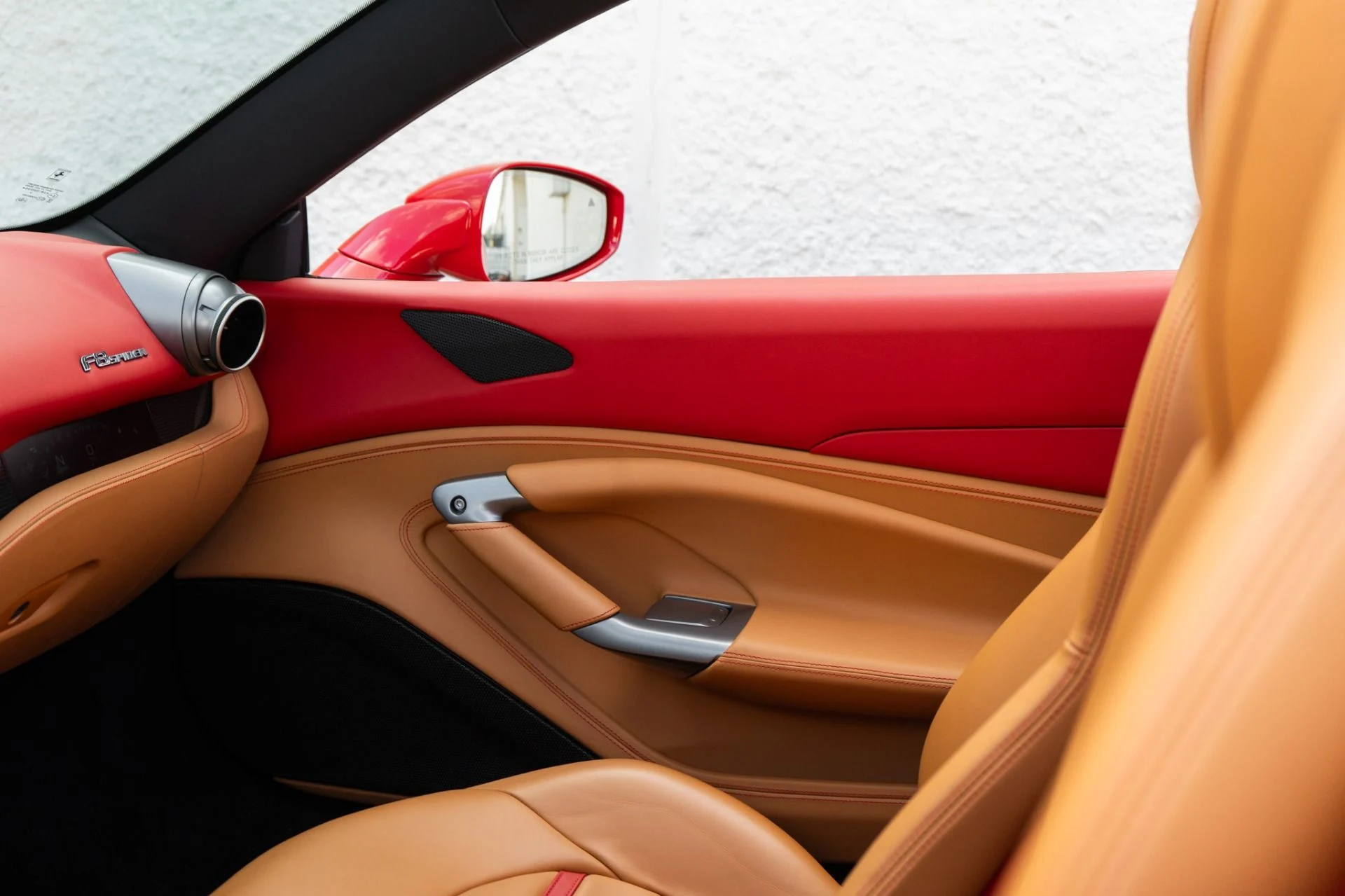 mph026_265001166_Used_2023_Ferrari_F8_Spider_1759528459_d00721e312