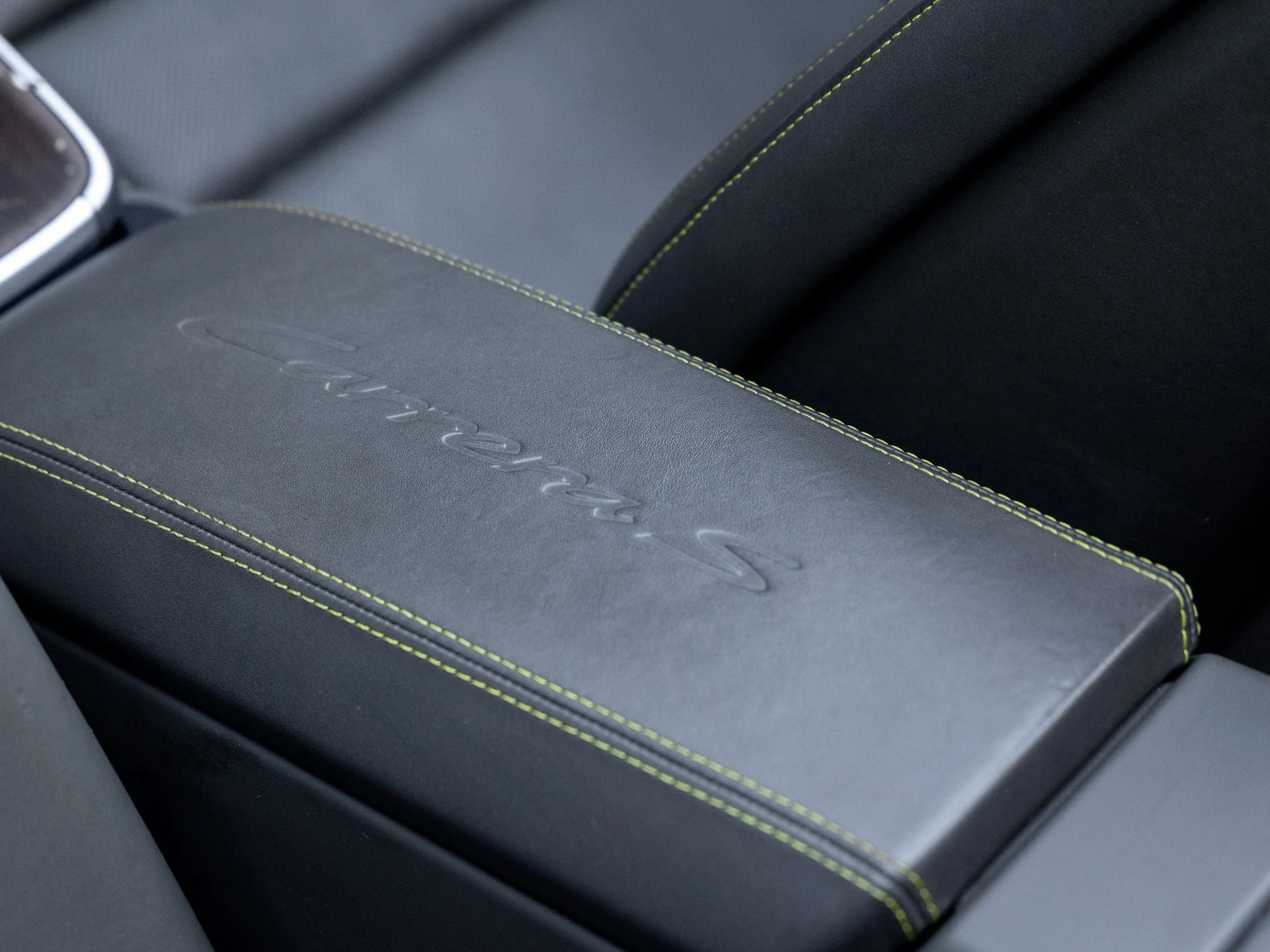 mph026_2652449502_27_3f2f723052