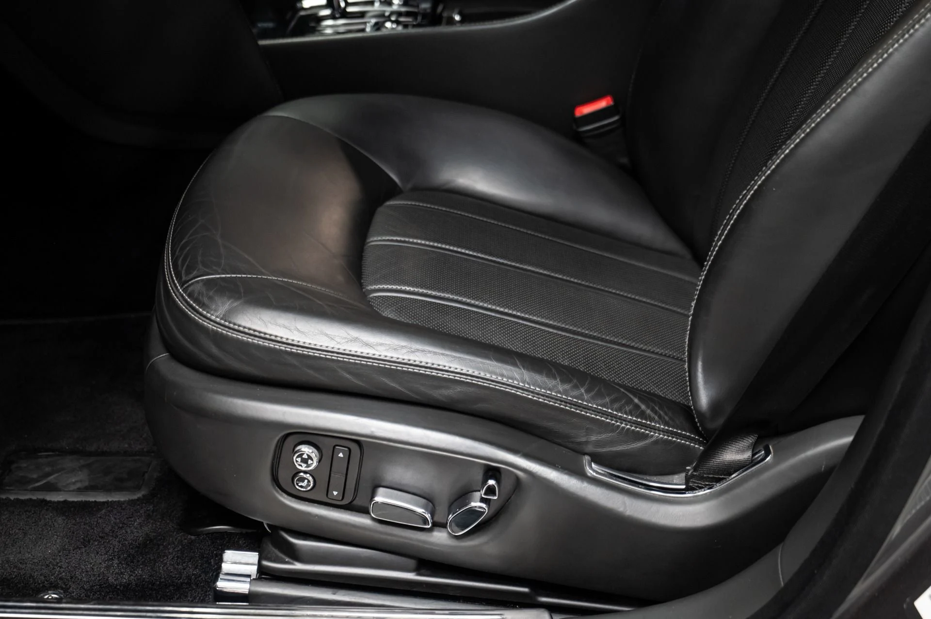 mph026_2656854351_Used_2012_Bentley_Mulsanne_1752678989_46be1eb9e0