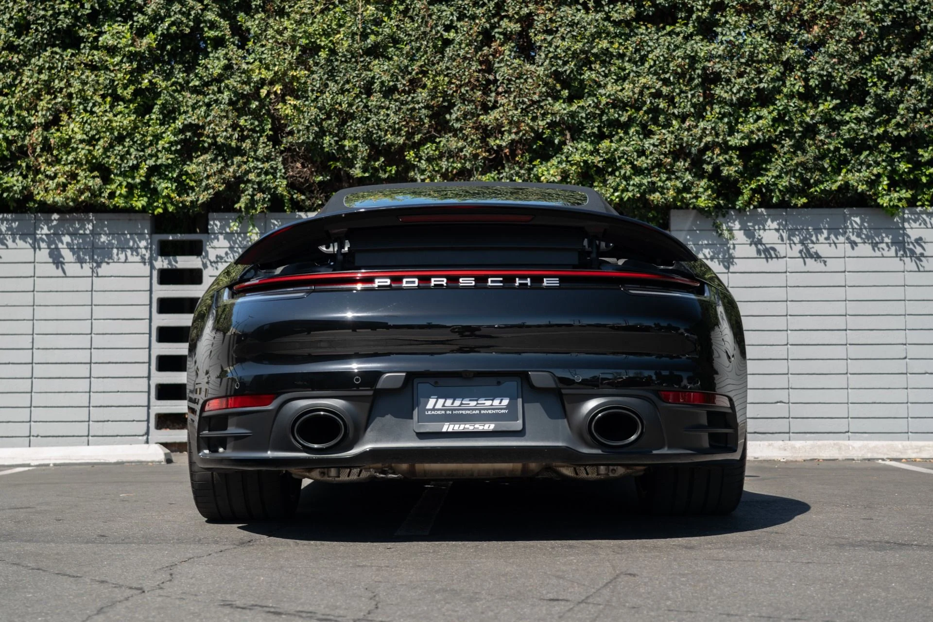 mph026_2662570368_Used_2020_Porsche_911_Carrera_S_1756926775_b4a95422fb