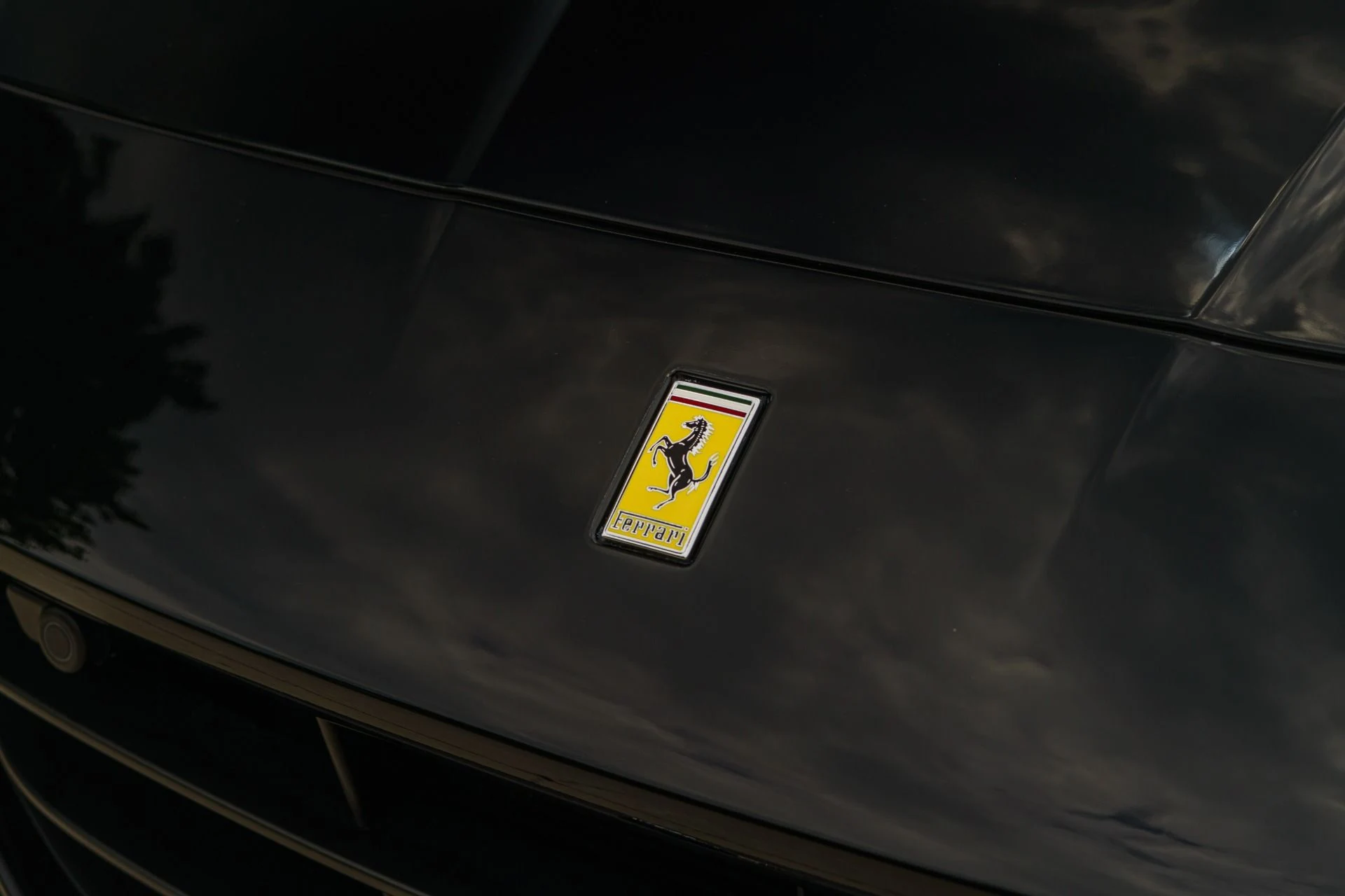 mph026_2663425218_Used_2019_Ferrari_Portofino_1783726040_0e3b5b1b2a