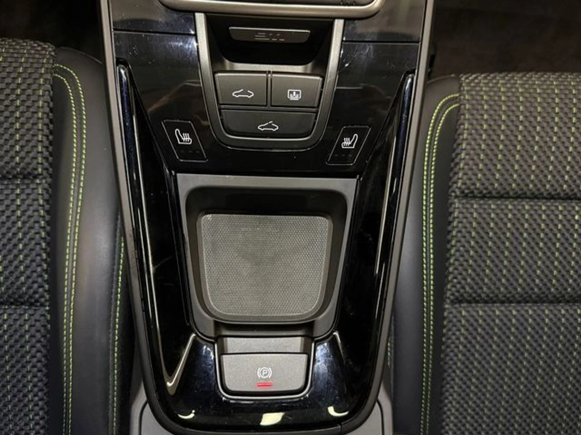 mph026_2664708149_a3dca3286200f539cf178c2b468516cf_537f67376d