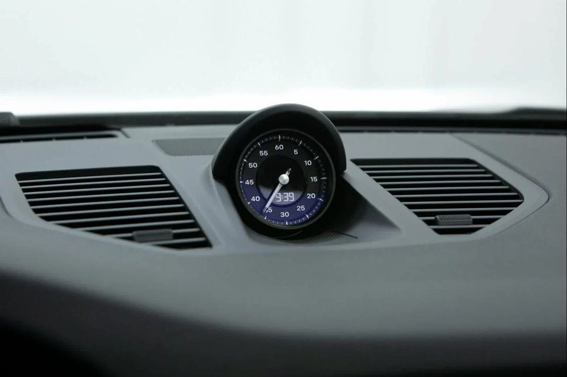 mph026_2665533968_Xv_LU_Cehc8_Y_Zsp_XZ_7_V3_N_Aur_K6p_Go_e592f3357b