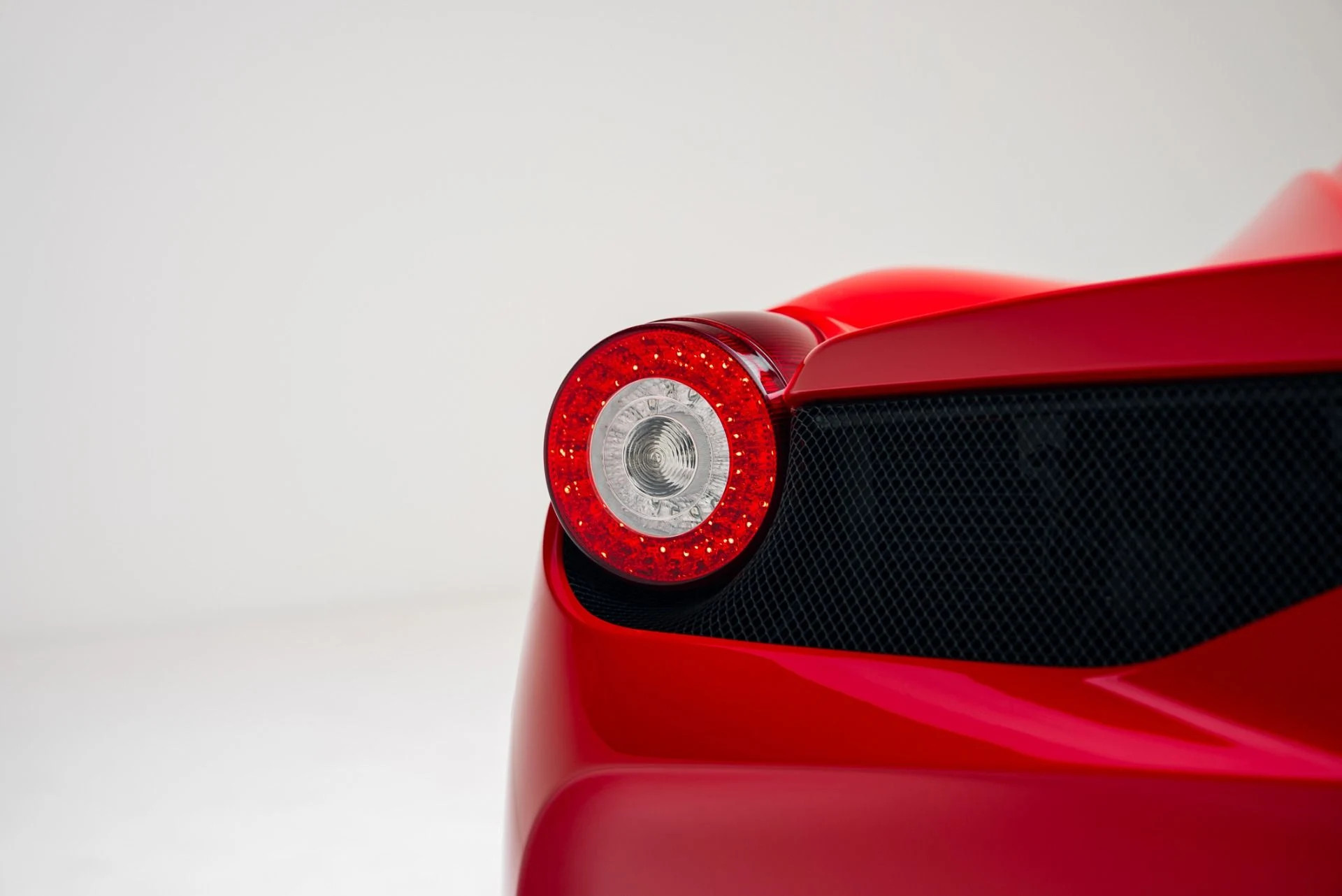 mph026_2673353301_Used_2015_Ferrari_458_Speciale_1766529328_2e9625a0c5