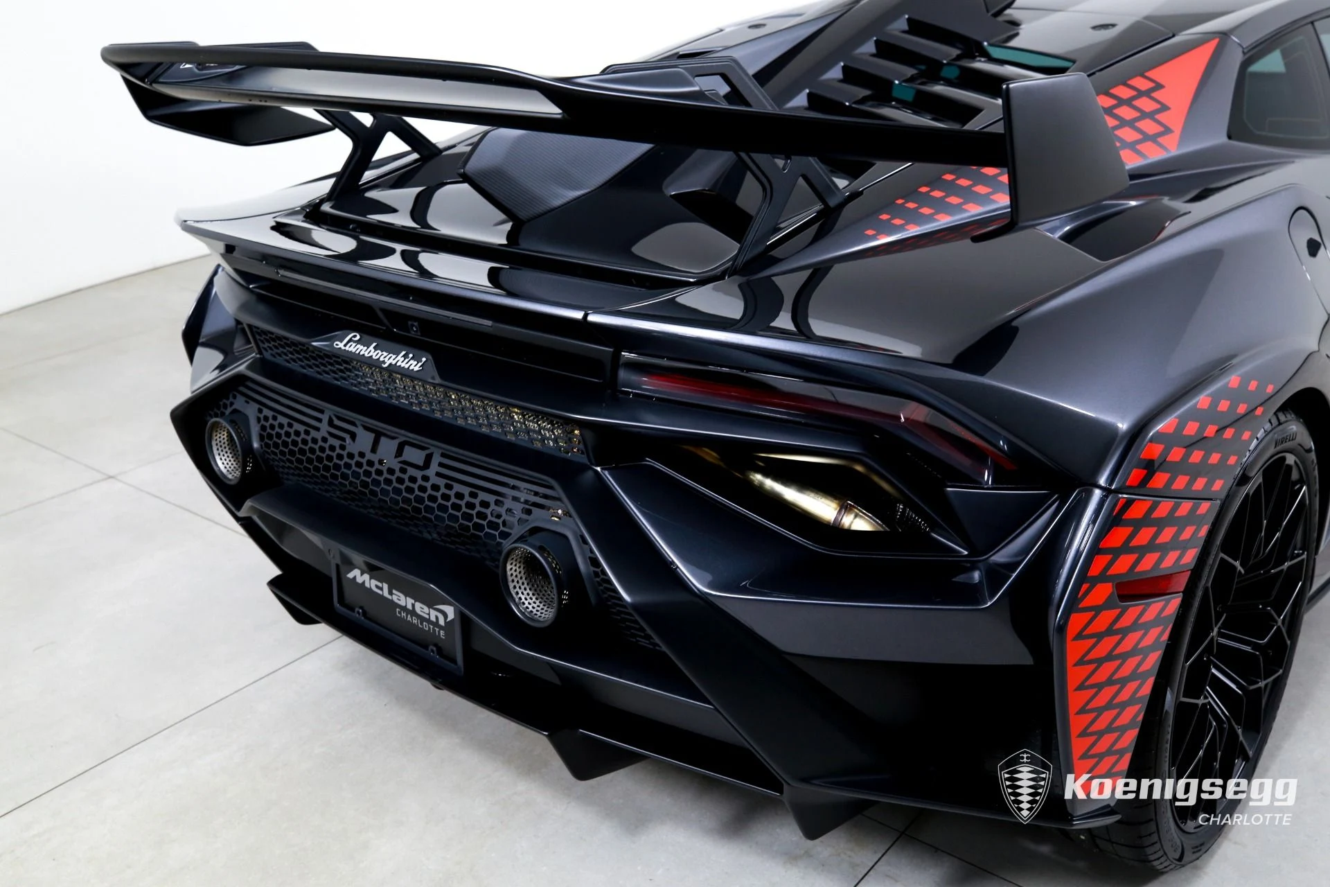 mph026_267634019_Used_2022_Lamborghini_Huracan_STO_1761056337_469a604e1e