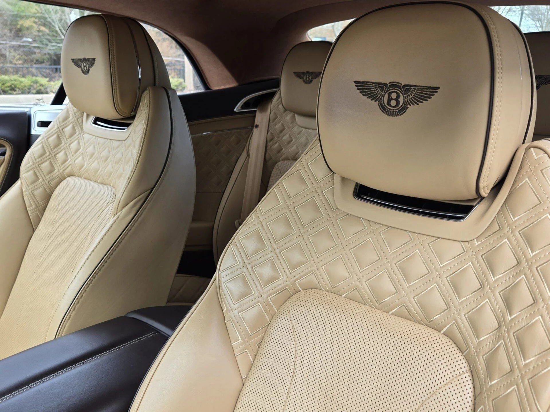 mph026_267946532_8614ef2ec0065a9d499e79756701a769x_9902ffe95c