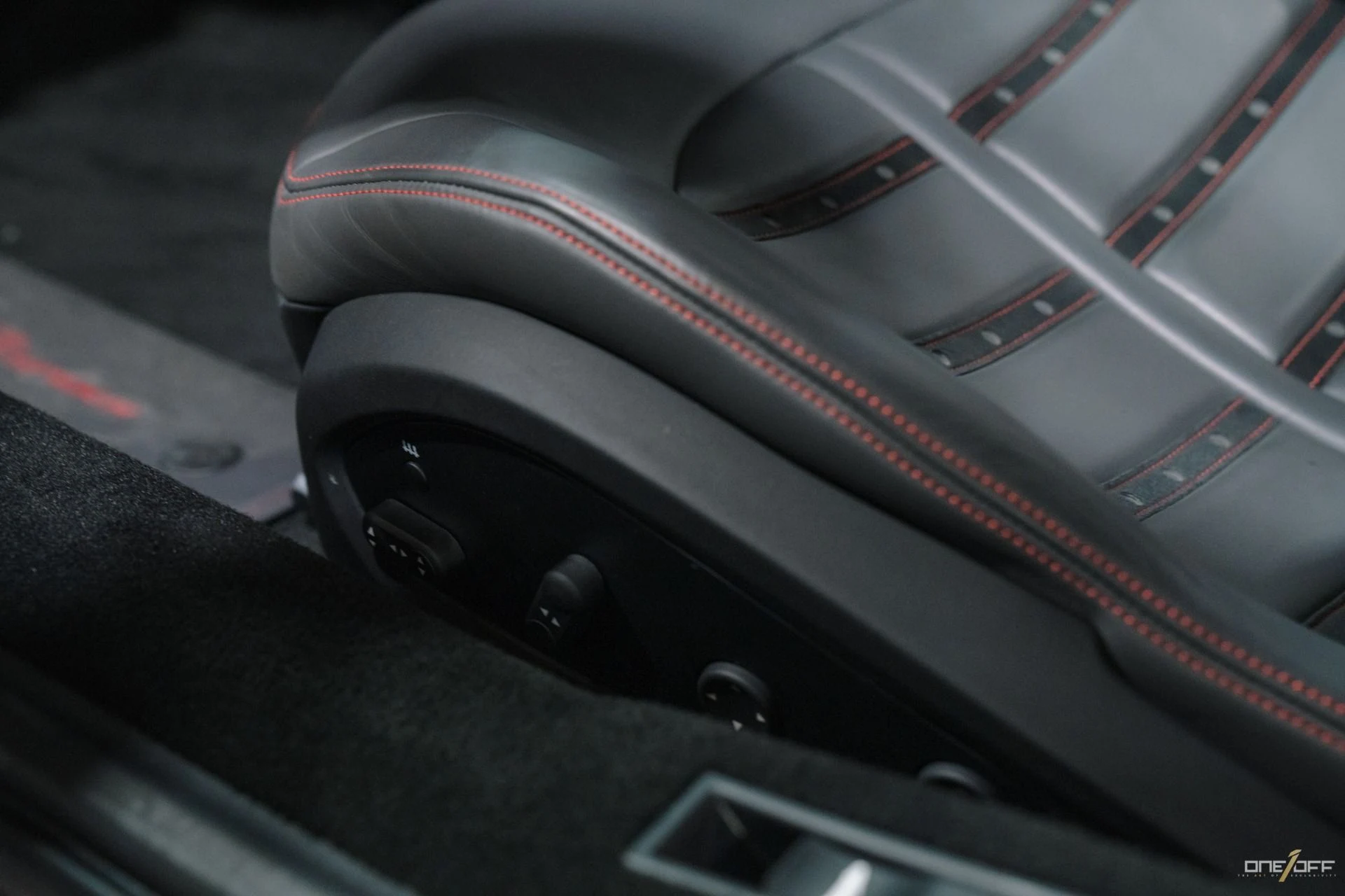 mph026_2689682635_Used_2022_Ferrari_F8_Spider_395_K_MSRP_Carbon_Interior_Charcoal_Alcantara_Interior_1761878449_26f21e1f8f