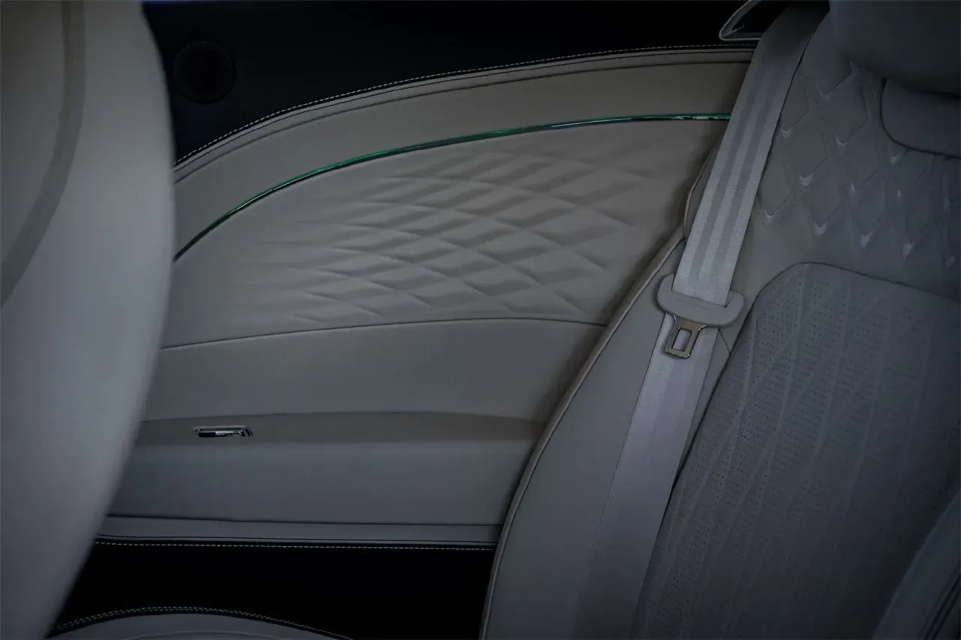 mph026_2693048147_fcedba81e7ea4a58974af7b6cf7188d5_b1f69e4b0e