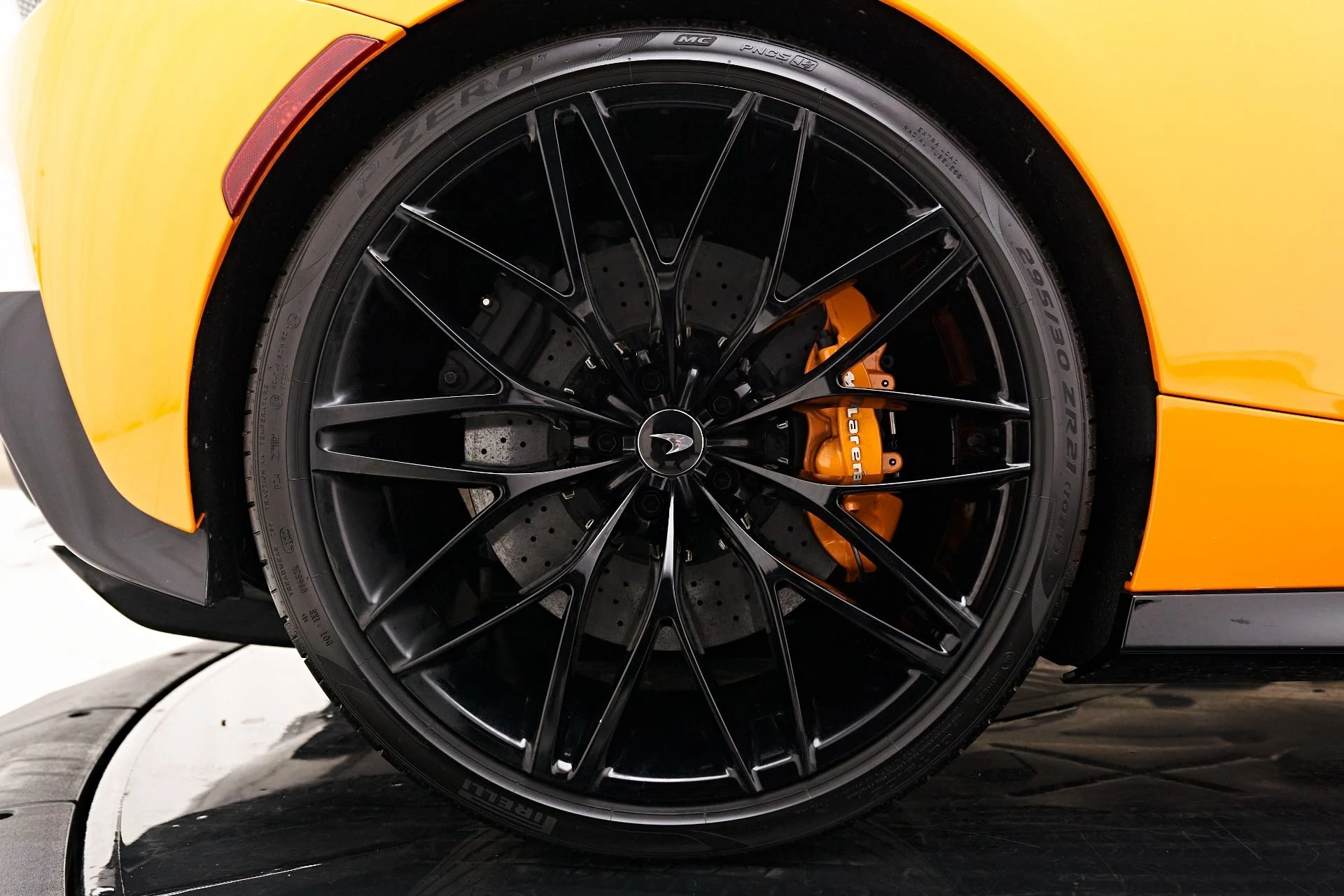 mph026_2698596837_Used_2023_Mc_Laren_GT_Base_1712094494_b30443a1b1